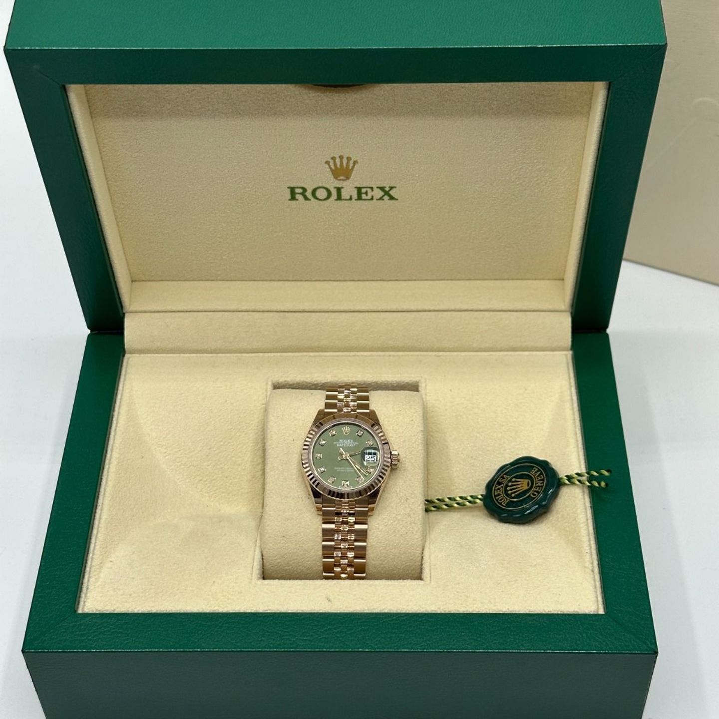 Rolex Lady-Datejust 279175 (2024) - Green dial 28 mm Rose Gold case (4/8)