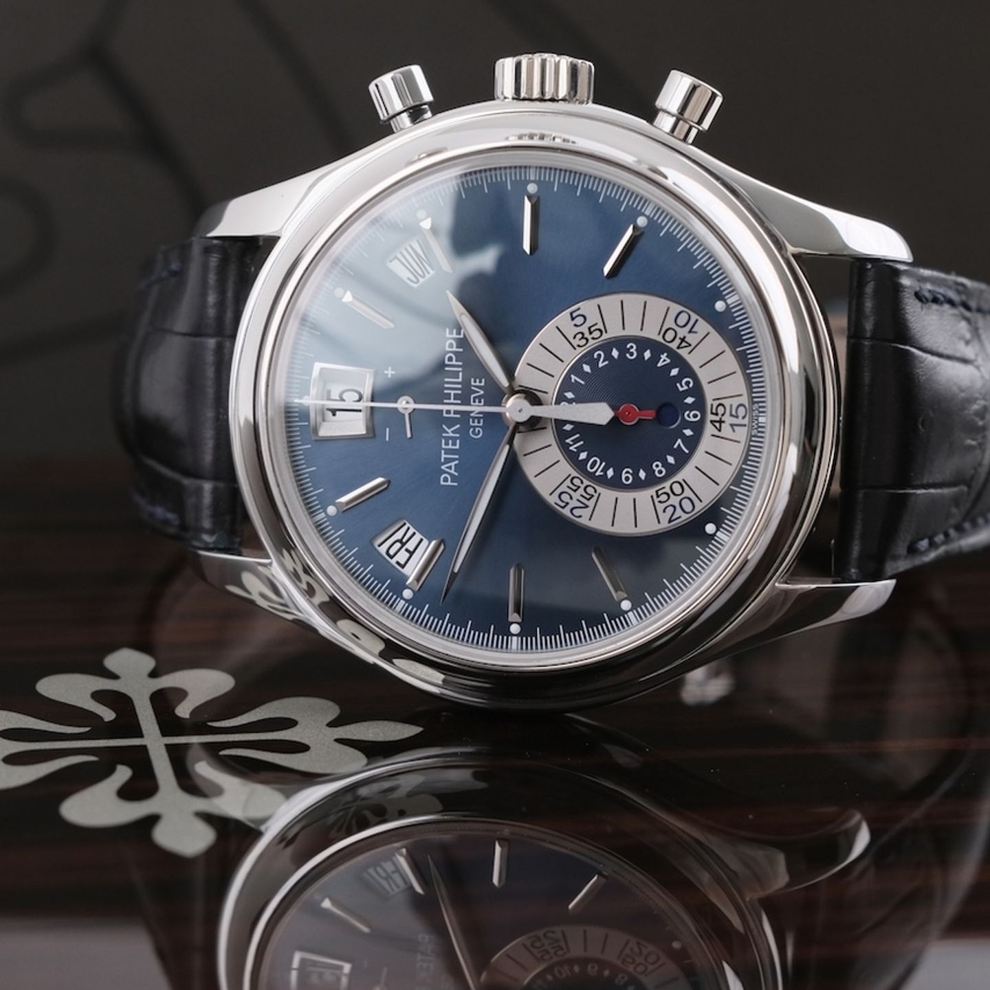 Patek Philippe Annual Calendar Chronograph 5960P - (5/8)