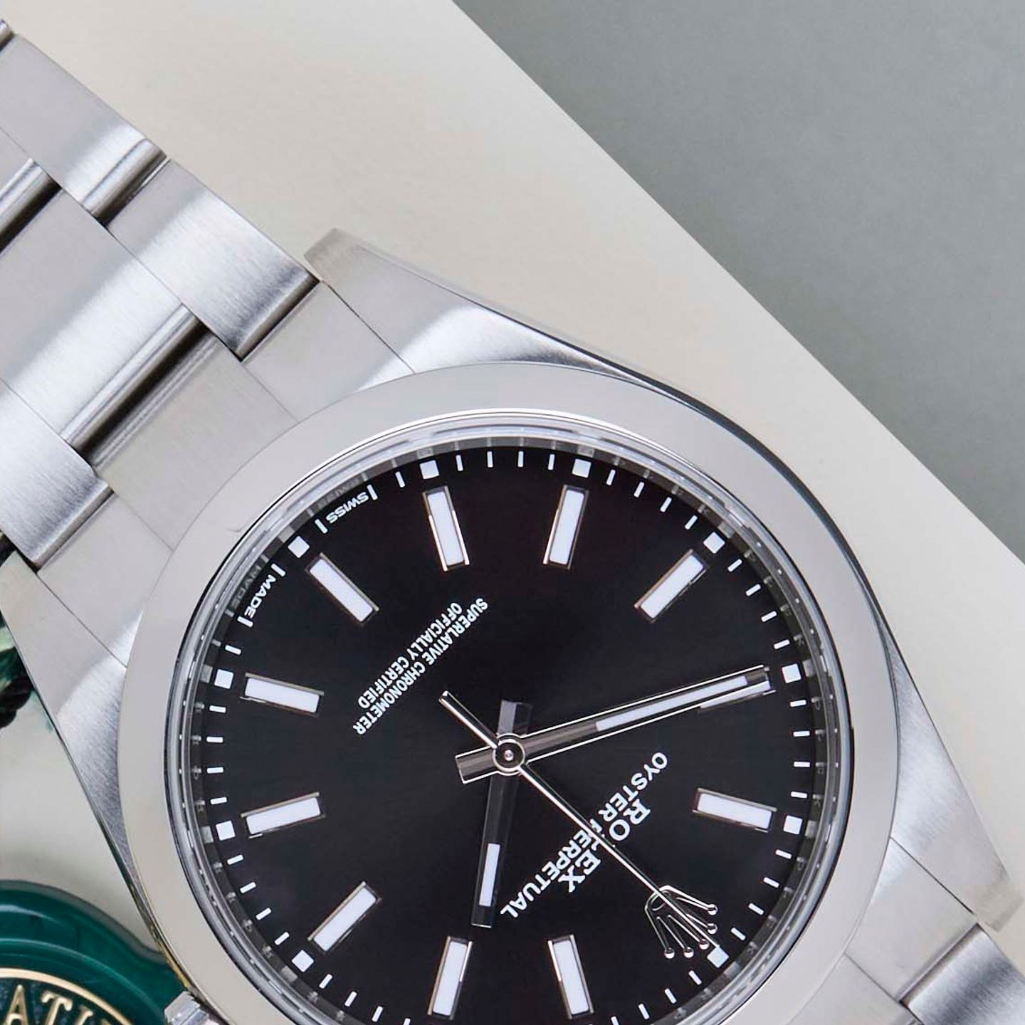 Rolex Oyster Perpetual 39 114300 - (4/8)