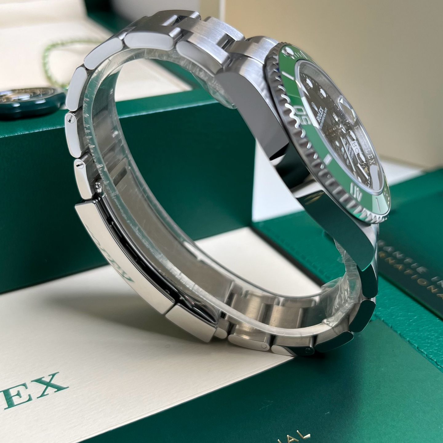 Rolex Submariner Date 126610LV - (6/16)