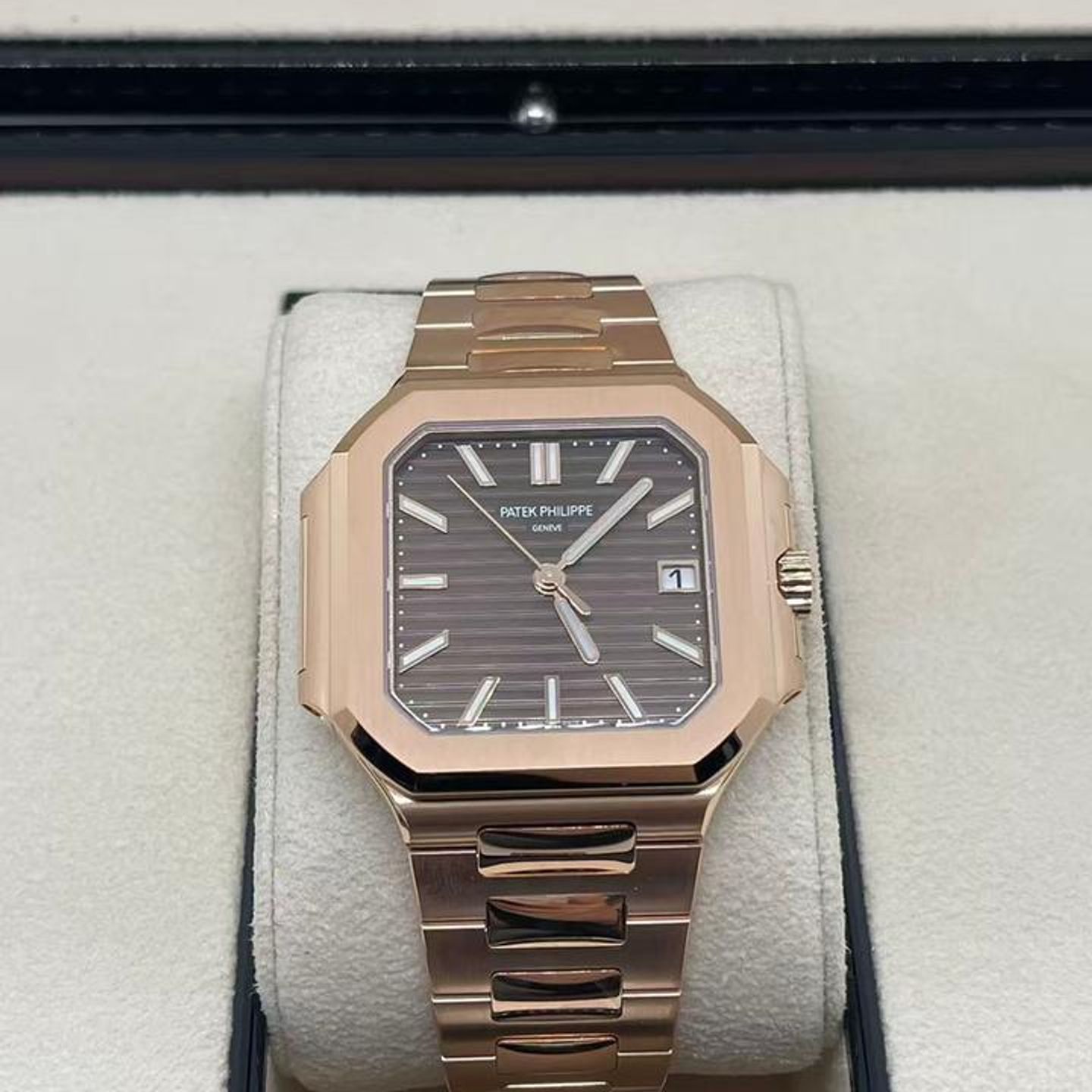 Patek Philippe Cubitus 7128/1R-001 - (1/10)