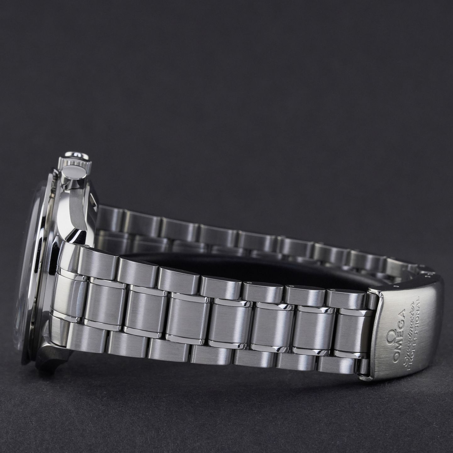 Omega Speedmaster Professional Moonwatch 3597.22.00 (2002) - Black dial 42 mm Steel case (5/8)