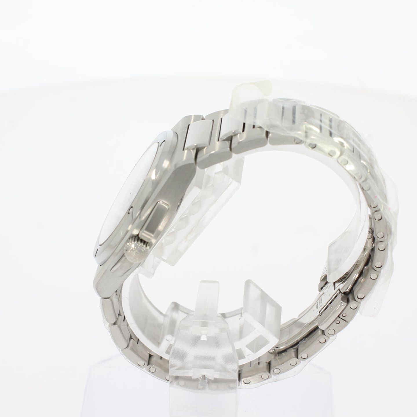 IWC Ingenieur Automatic IW324906 (2025) - Black dial 35 mm Steel case (3/5)