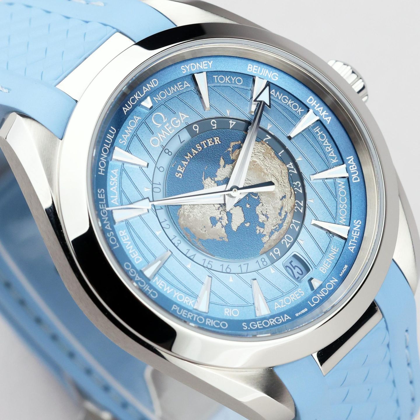 Omega Seamaster Aqua Terra 220.12.43.22.03.002 (2026) - Blue dial 43 mm Steel case (3/8)