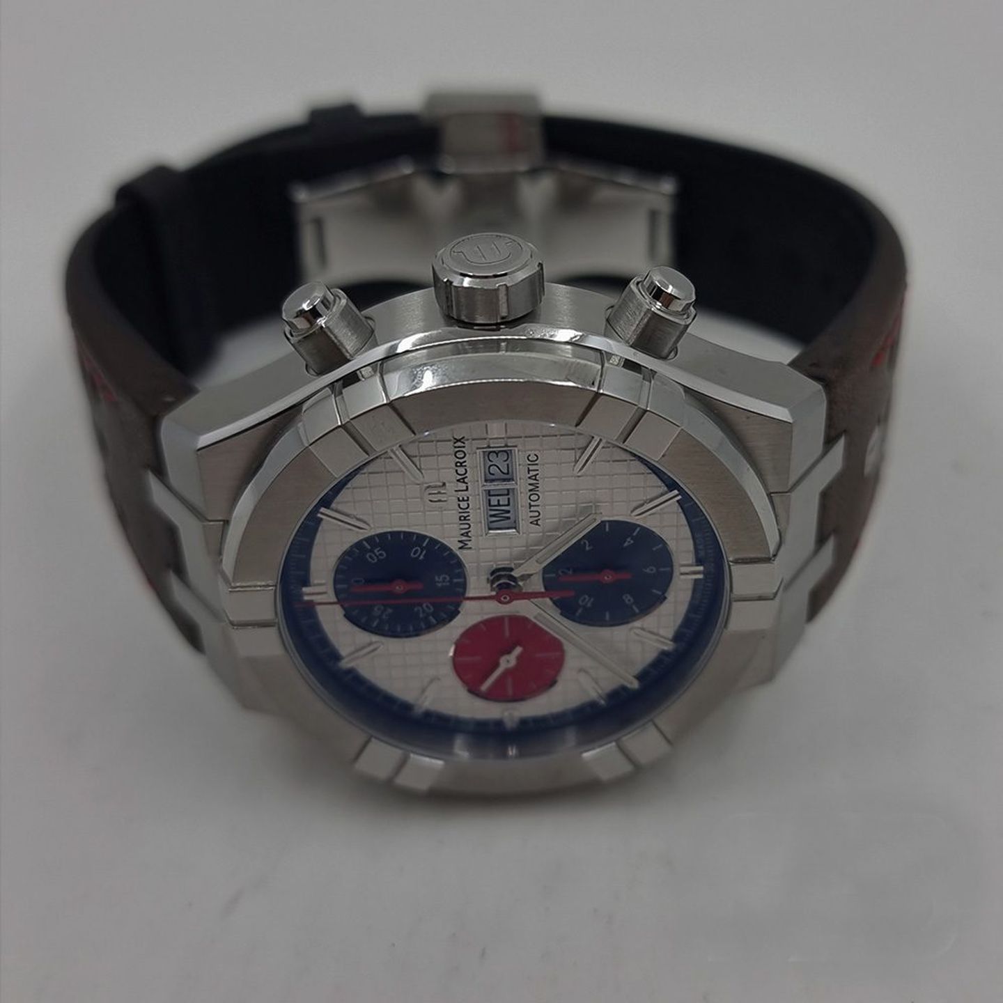 Maurice Lacroix Aikon AI6038-SS001-133-4 (2025) - Zilver wijzerplaat 44mm Staal (6/8)