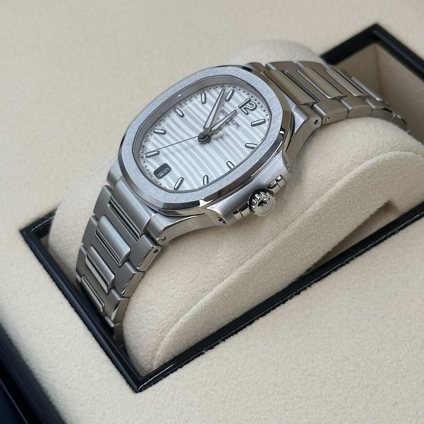 Patek Philippe Nautilus 7118/1A-010 (2024) - Zilver wijzerplaat 35mm Staal (4/8)