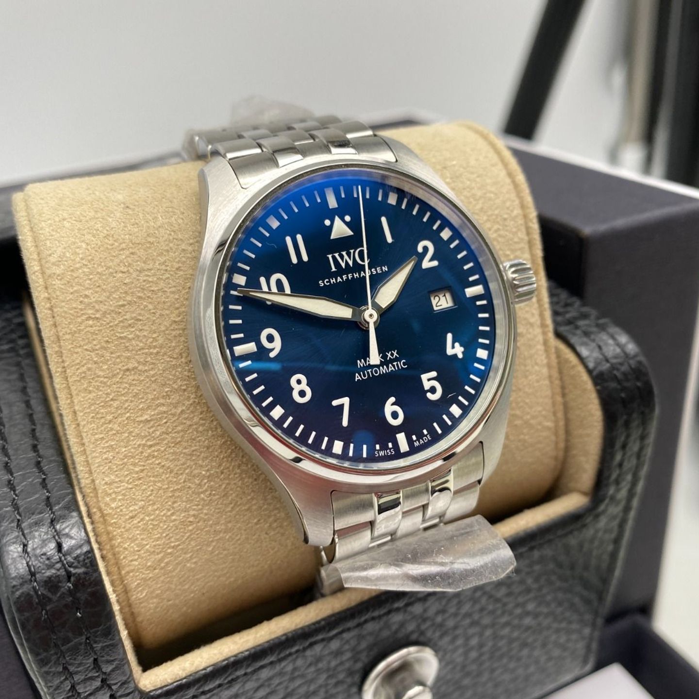 IWC Pilot Mark IW328204 (2023) - Blauw wijzerplaat 40mm Staal (4/8)