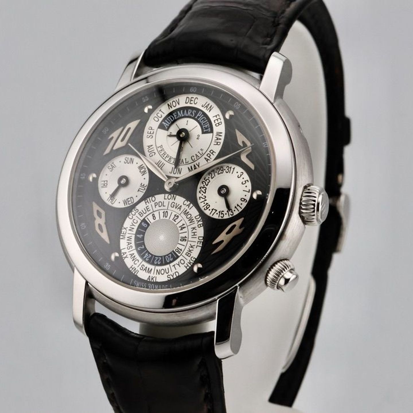 Audemars Piguet Jules Audemars 25919BC.OO.D002CR.02 (2006) - Black dial 39 mm White Gold case (3/8)