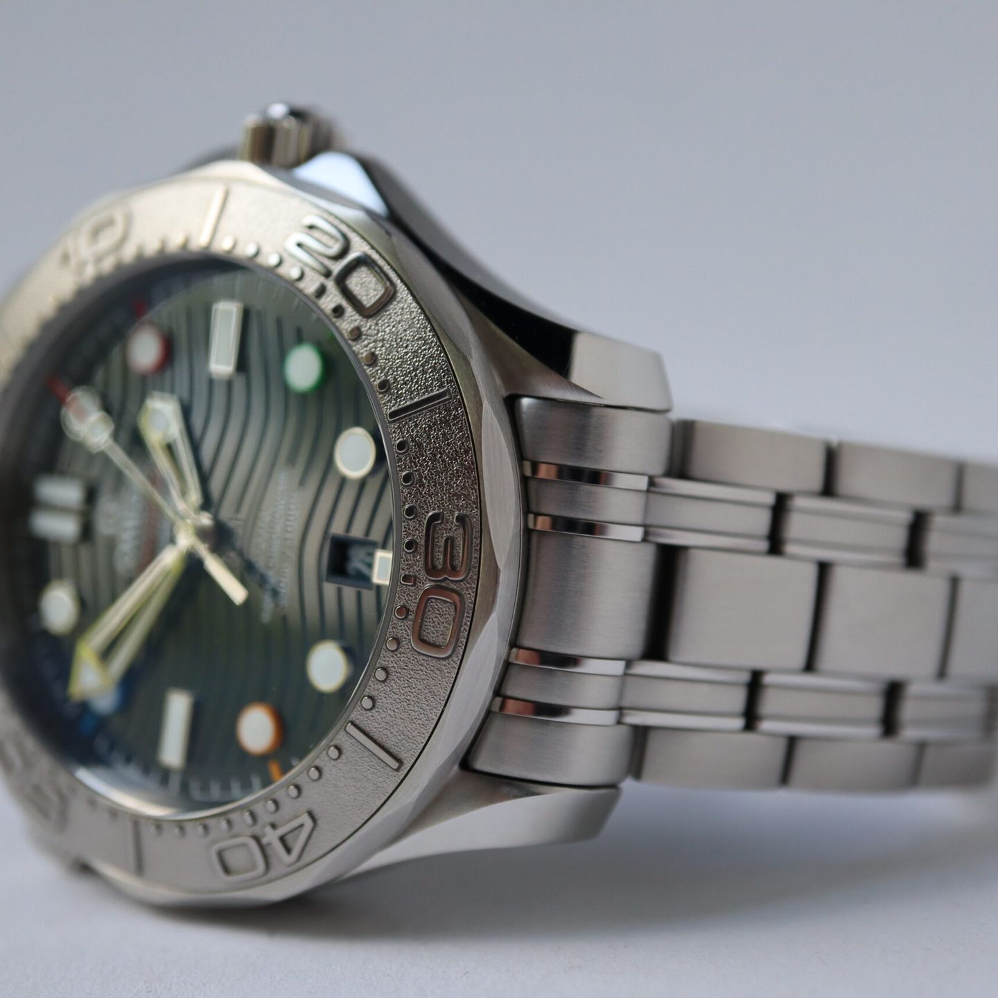 Omega Seamaster Diver 300 M 522.30.42.20.03.001 (2022) - Blue dial 42 mm Steel case (3/8)