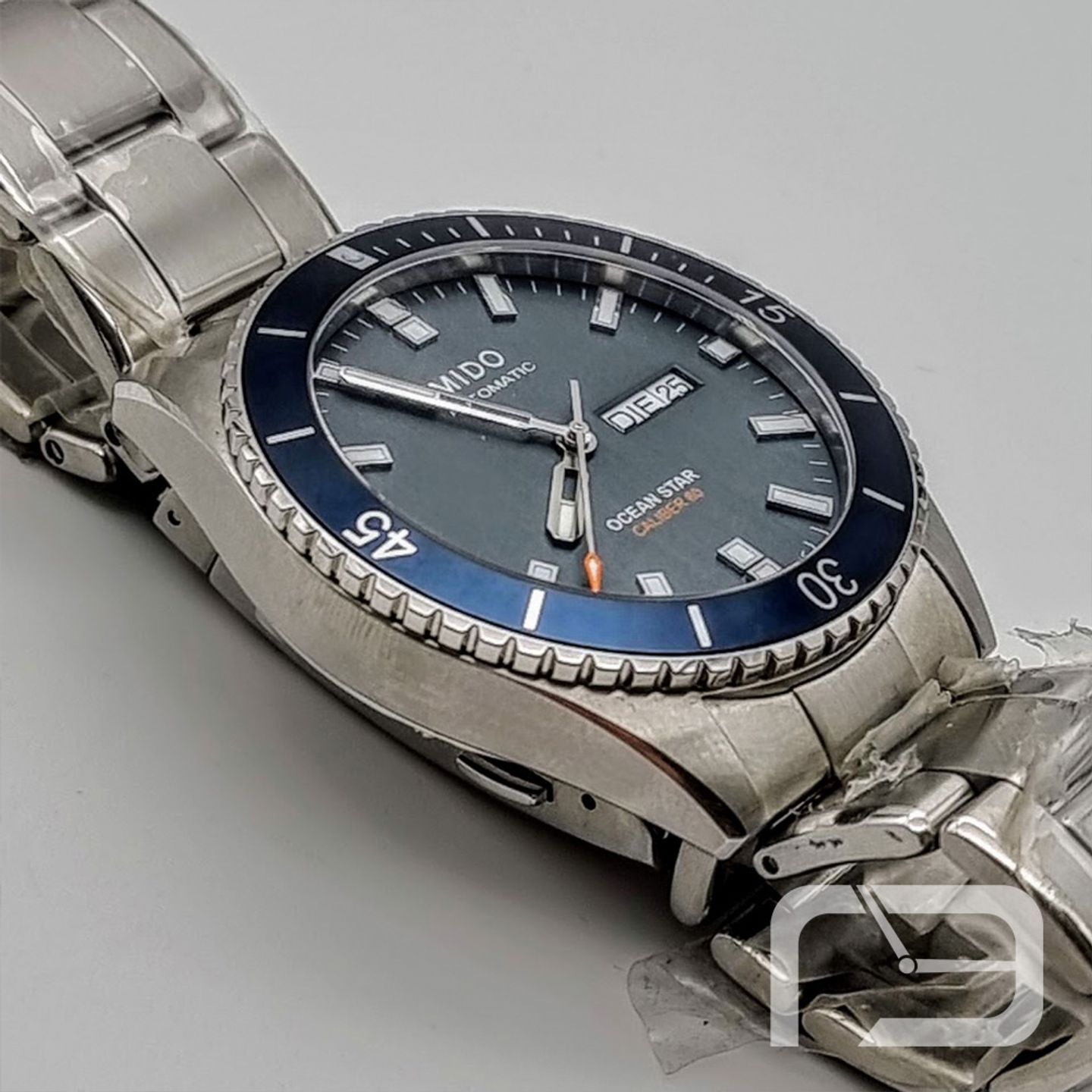 Mido Ocean Star M026.430.11.081.00 (2024) - Blue dial 43 mm Steel case (4/8)