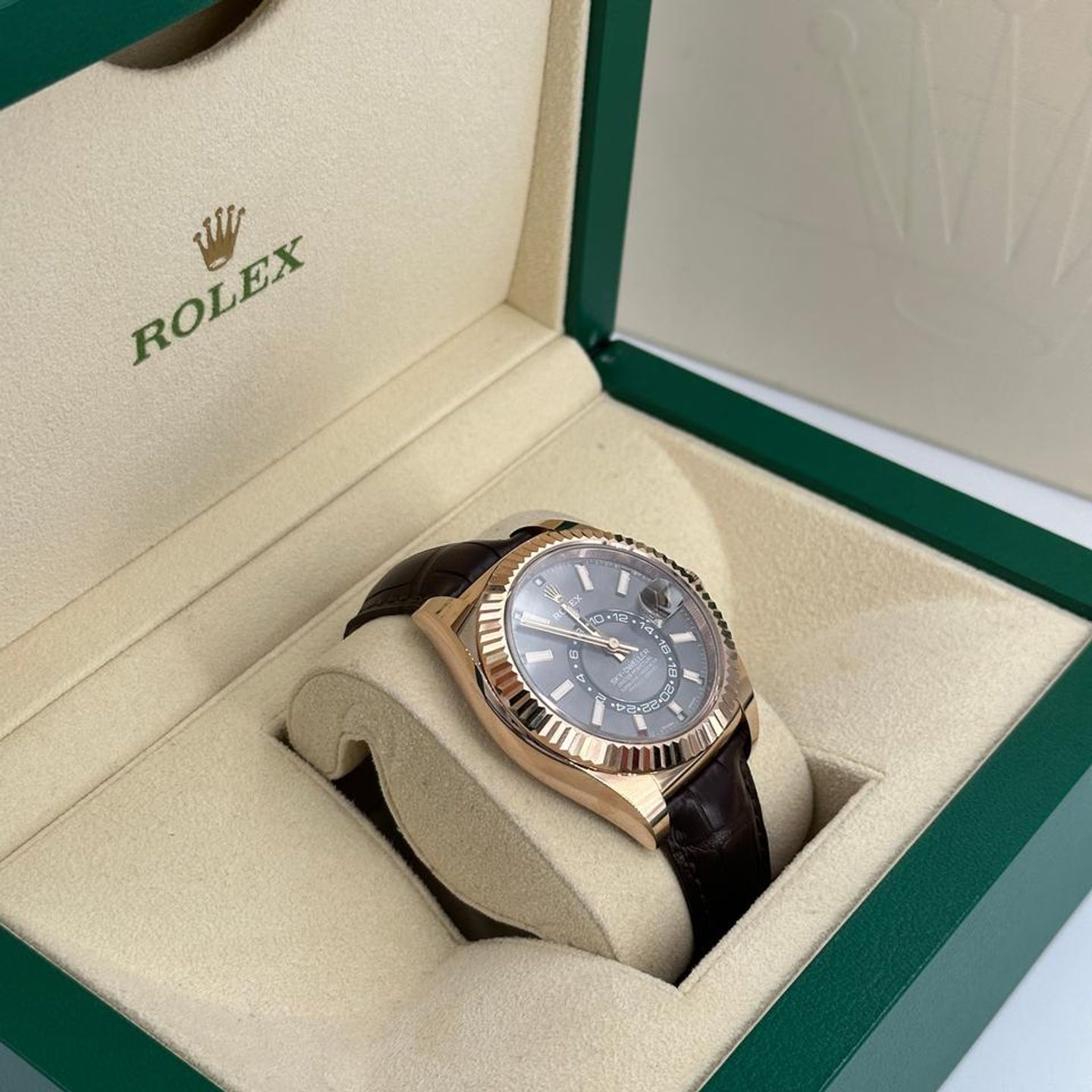 Rolex Sky-Dweller 326135 - (3/10)