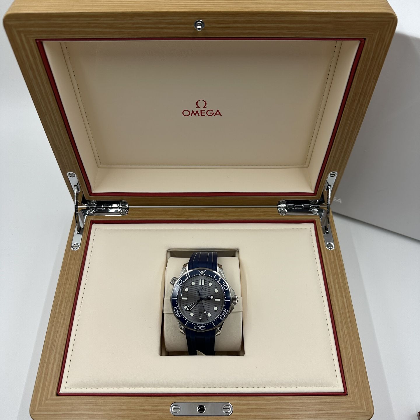 Omega Seamaster Diver 300 M 210.32.42.20.06.001 - (4/8)