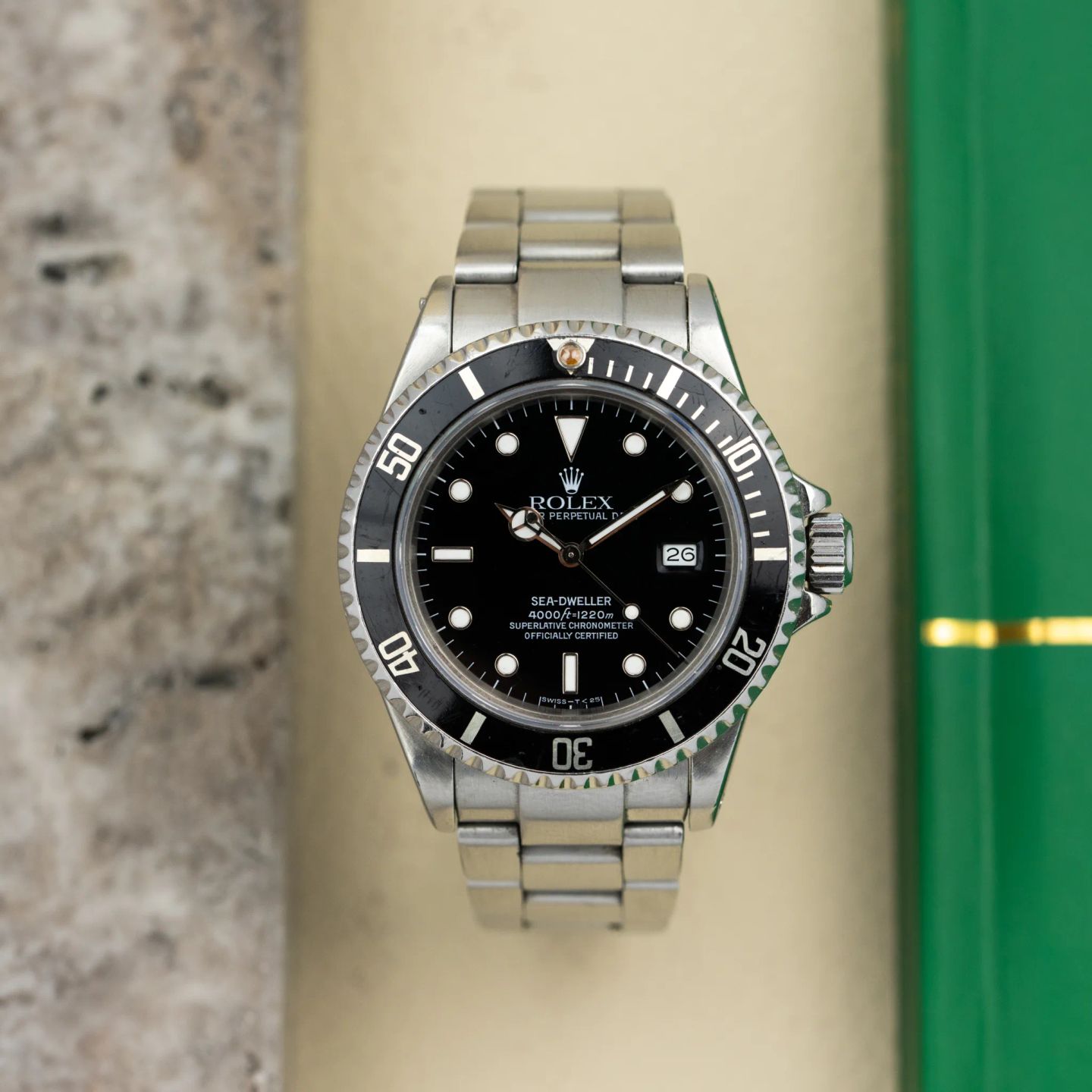 Rolex Sea-Dweller 16660 (1986) - Zwart wijzerplaat 40mm Staal (3/8)