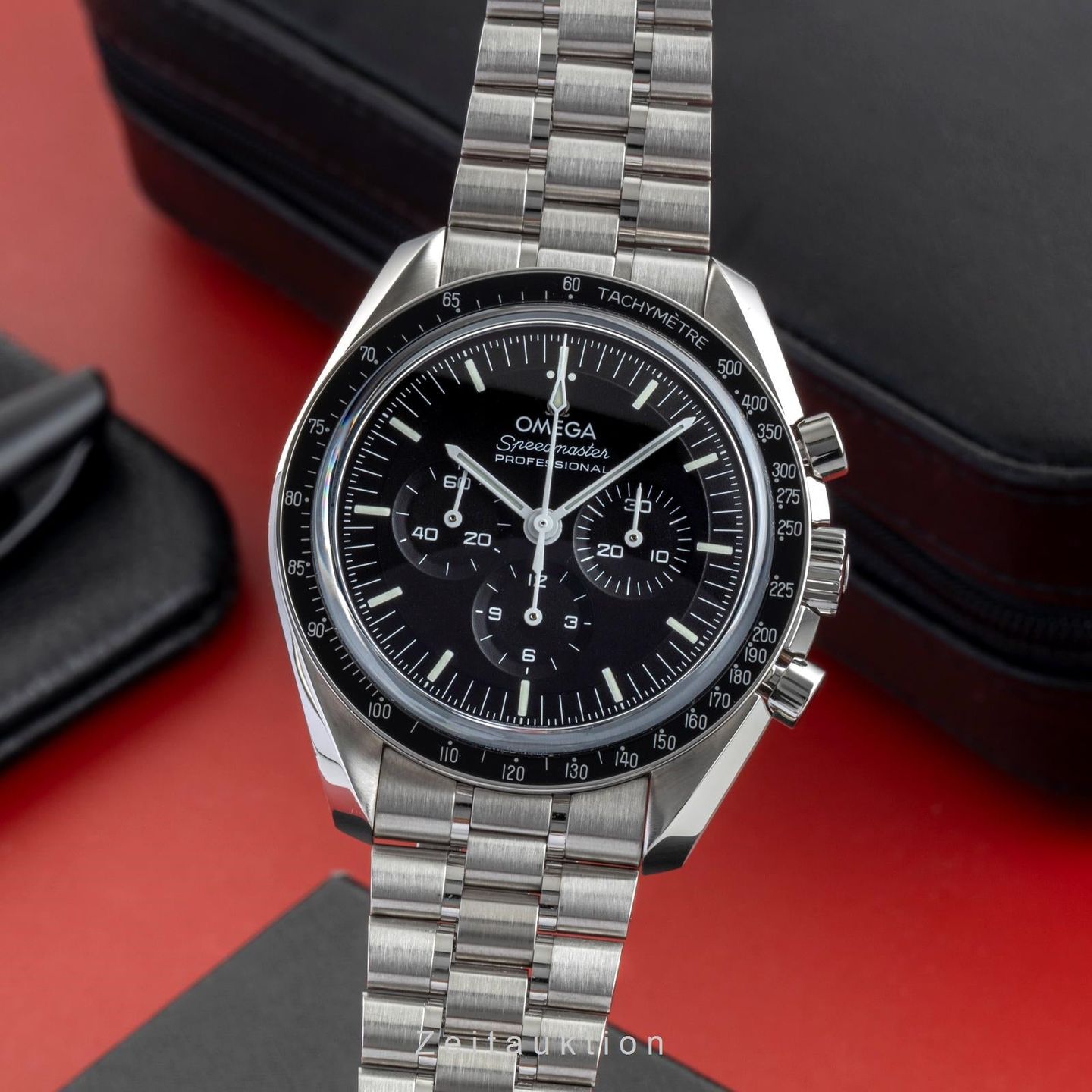 Omega Speedmaster Professional Moonwatch 310.30.42.50.01.002 (Unknown (random serial)) - Black dial 42 mm Steel case (1/8)