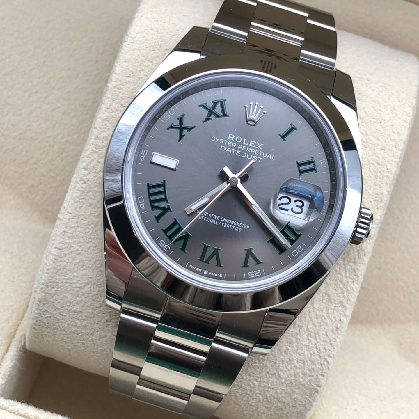 Rolex Datejust 41 126300 (2024) - Grey dial 41 mm Steel case (3/8)