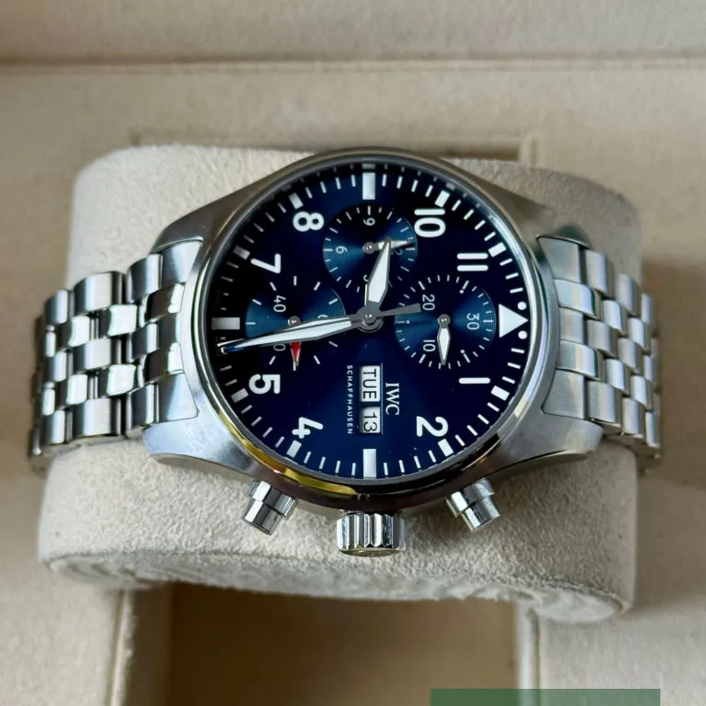 IWC Pilot Chronograph IW388102 (2025) - Blue dial 41 mm Steel case (4/7)