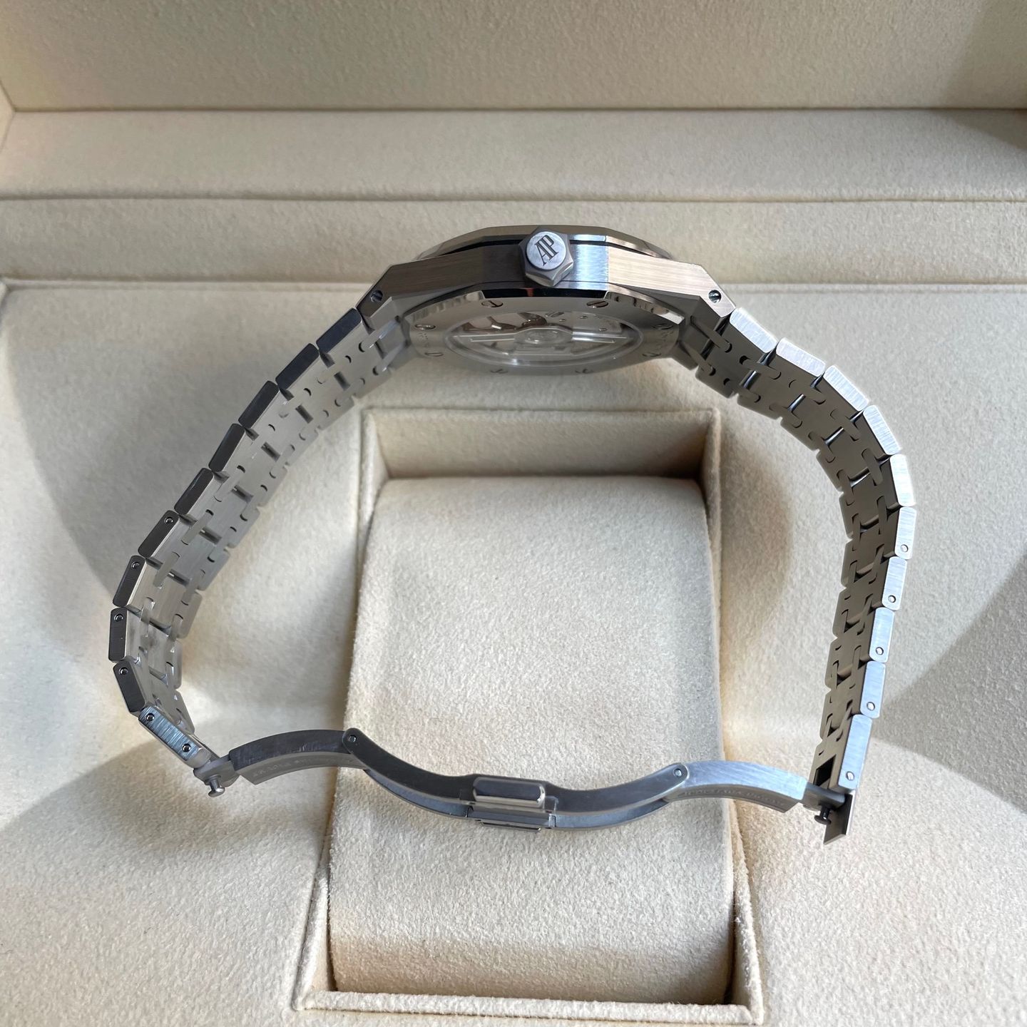 Audemars Piguet Royal Oak Selfwinding 15550ST.OO.1356ST.01 (2022) - White dial 37 mm Steel case (8/8)