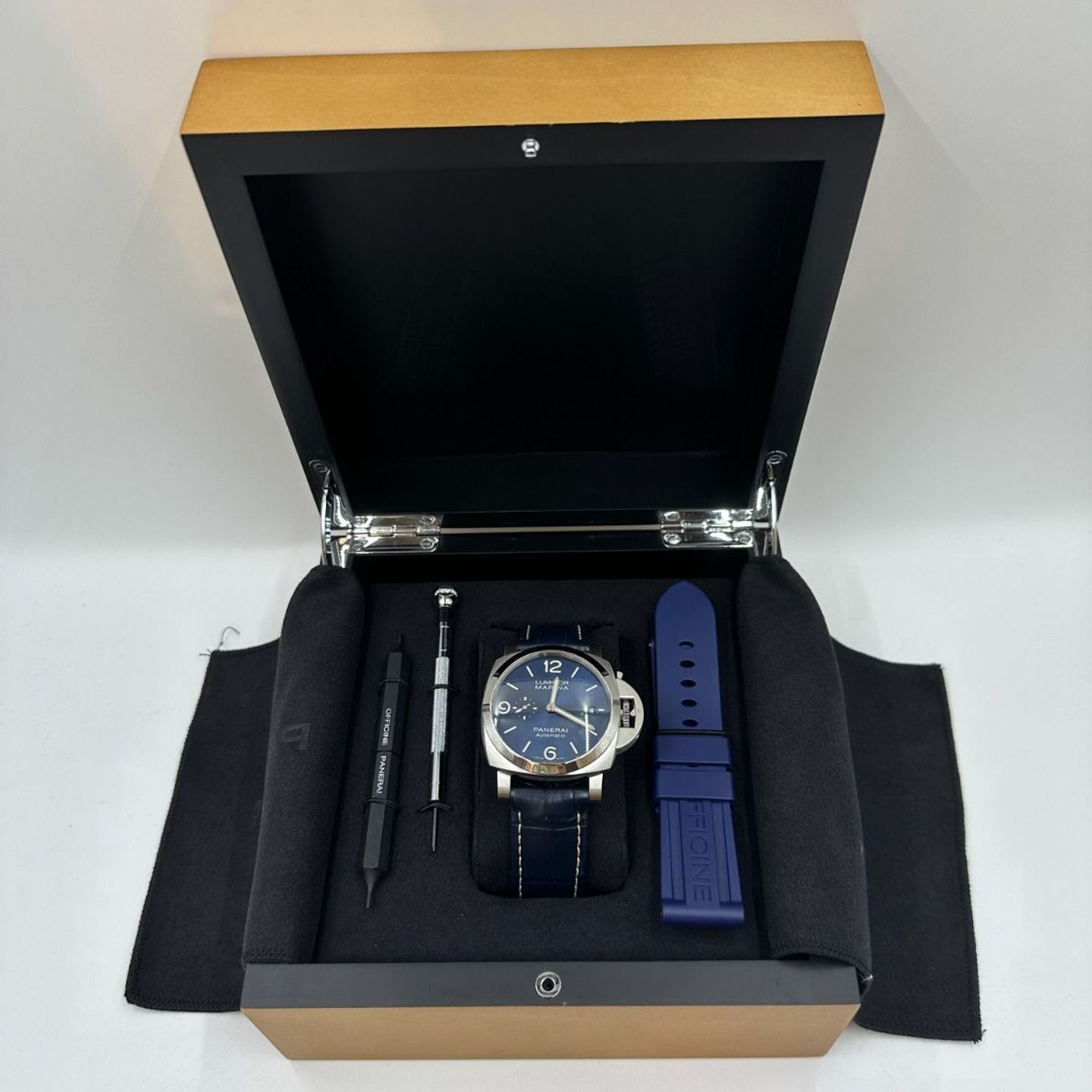 Panerai Luminor Marina PAM01313 (2024) - Blue dial 44 mm Steel case (3/8)