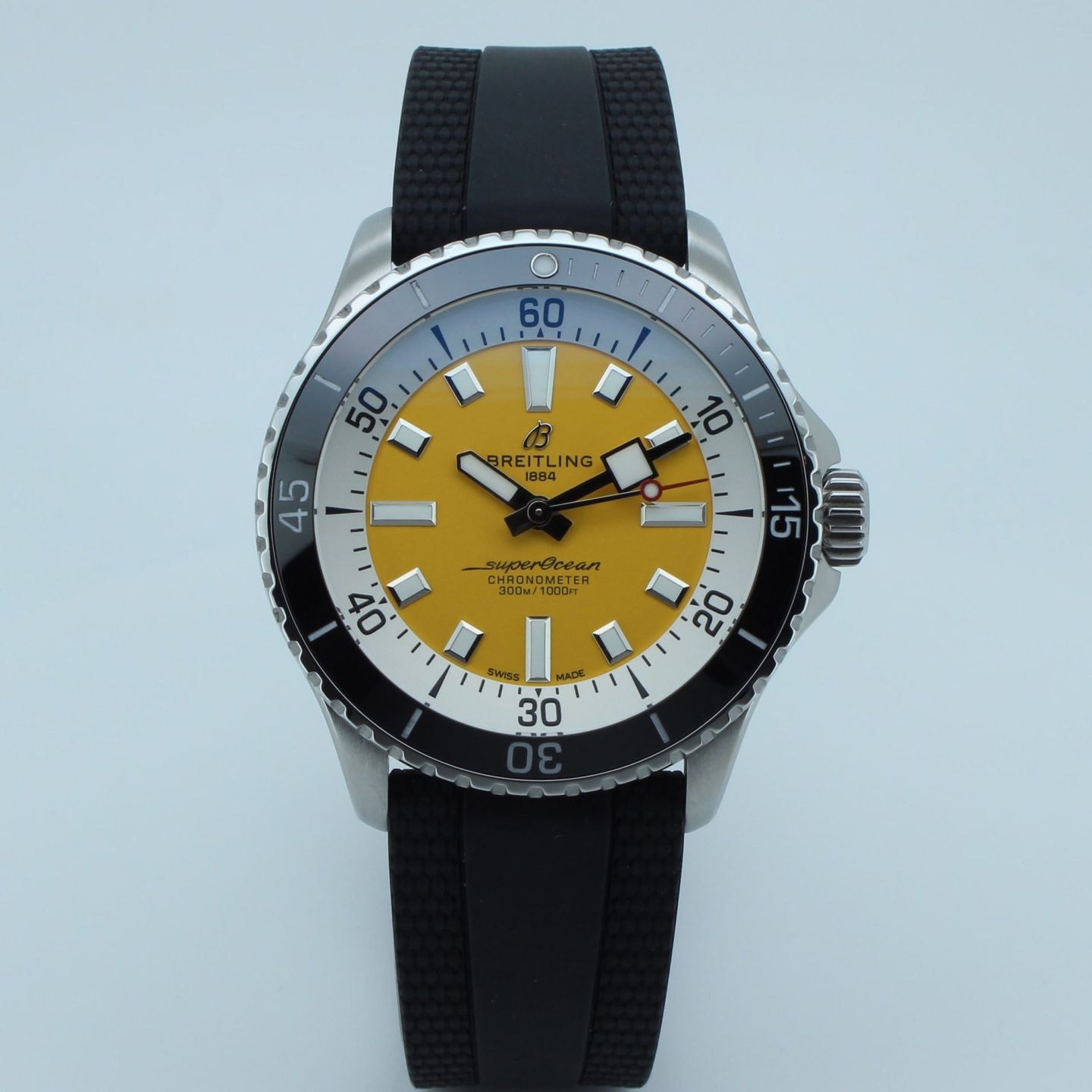 Breitling Superocean 42 A17375211I1S1 (2023) - Geel wijzerplaat 42mm Staal (2/8)