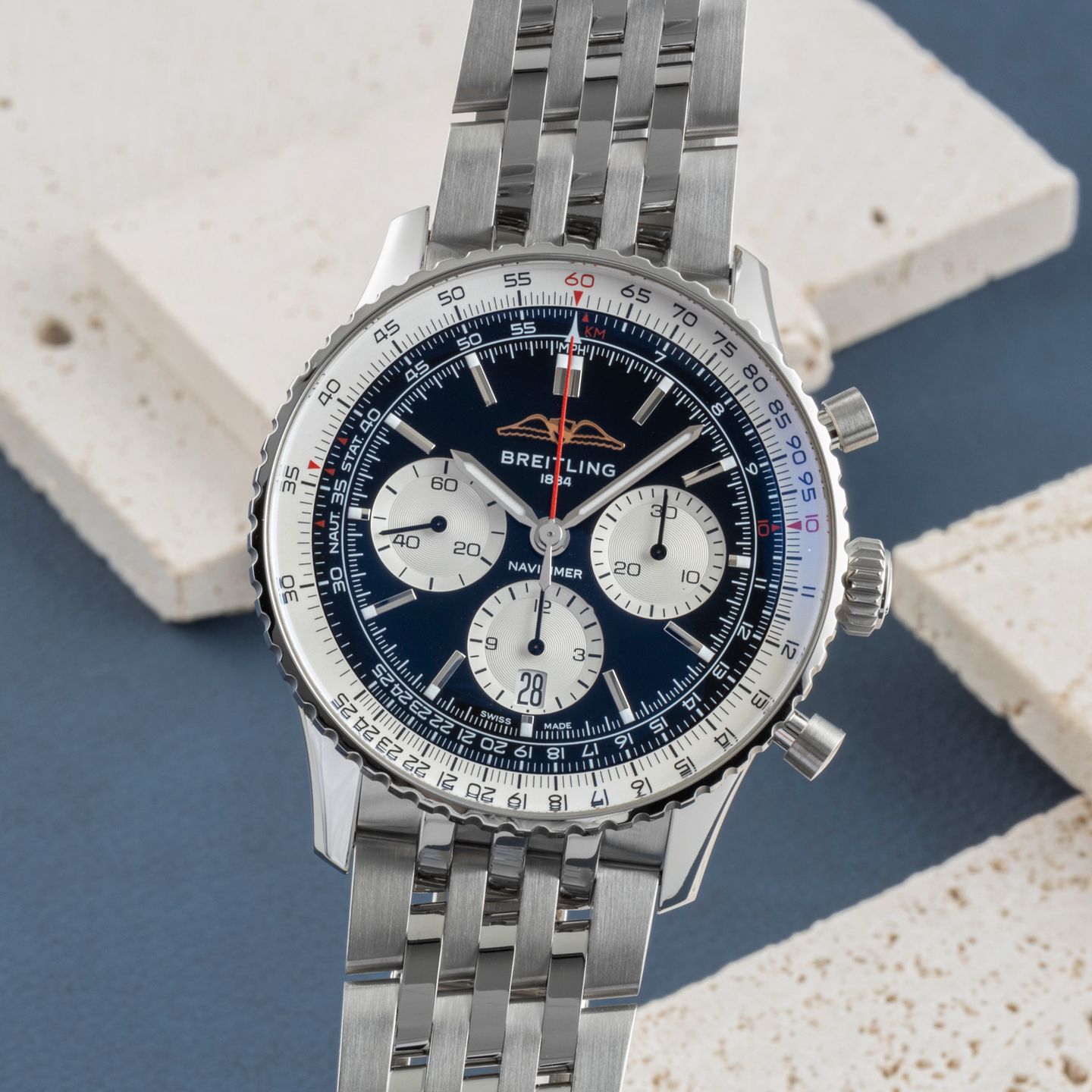 Breitling Navitimer 1 B01 Chronograph AB0138 (Unknown (random serial)) - Black dial 43 mm Steel case (3/8)