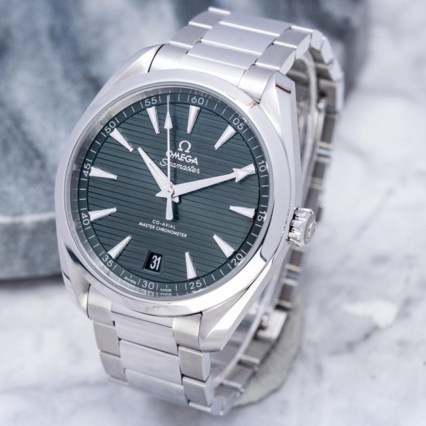 Omega Seamaster Aqua Terra 220.10.41.21.10.001 - (3/5)