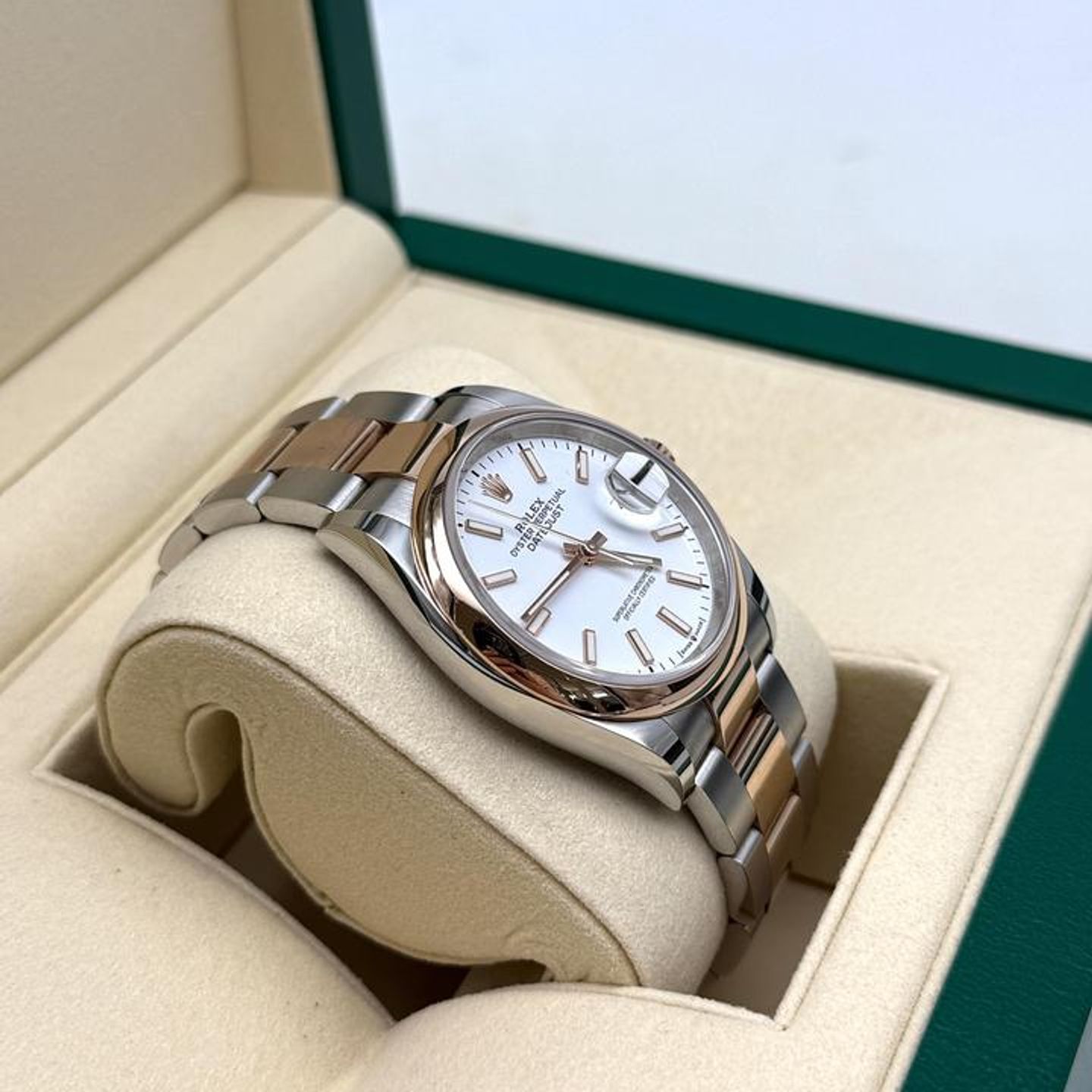 Rolex Datejust 126201 - (4/7)
