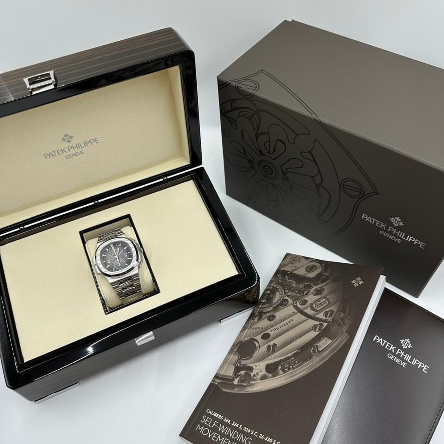 Patek Philippe Nautilus 5990/1A-001 - (4/10)