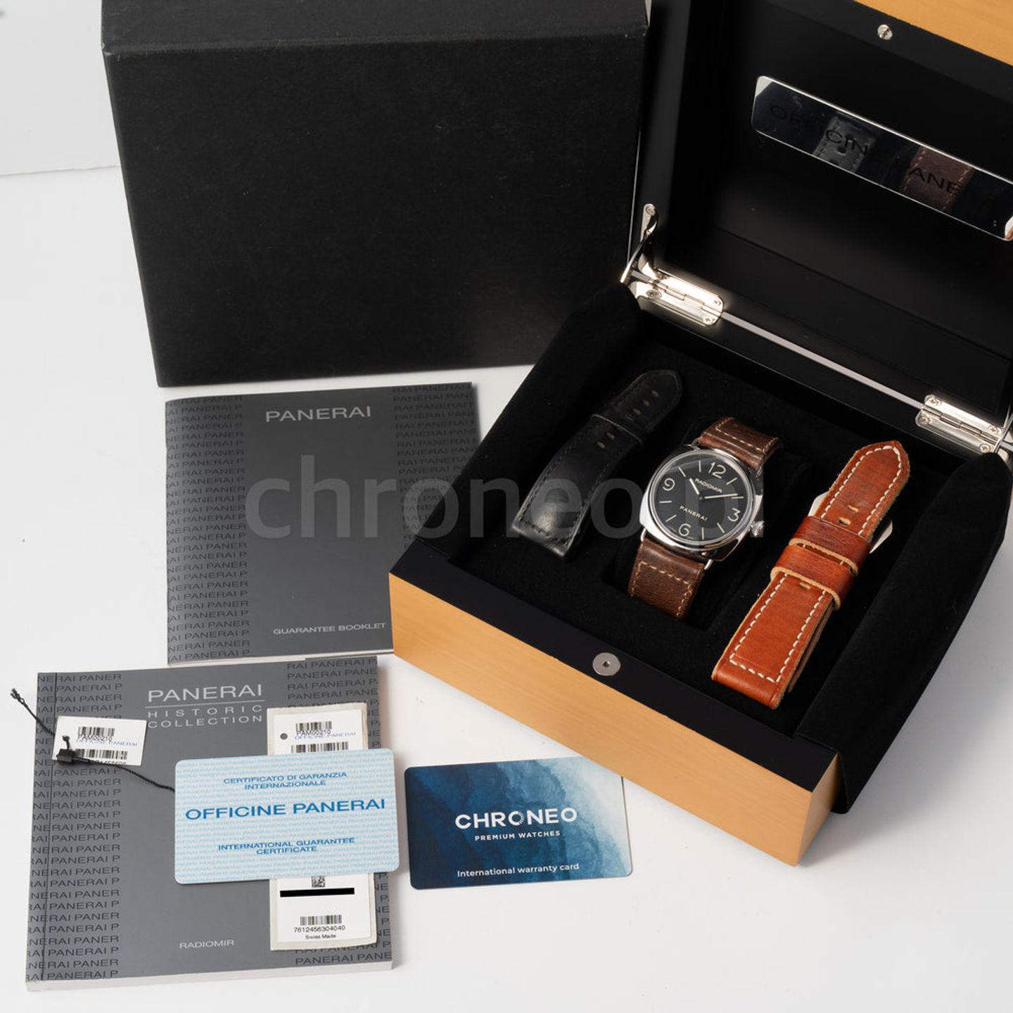 Panerai Radiomir PAM00210 (2011) - Black dial 45 mm Steel case (8/8)