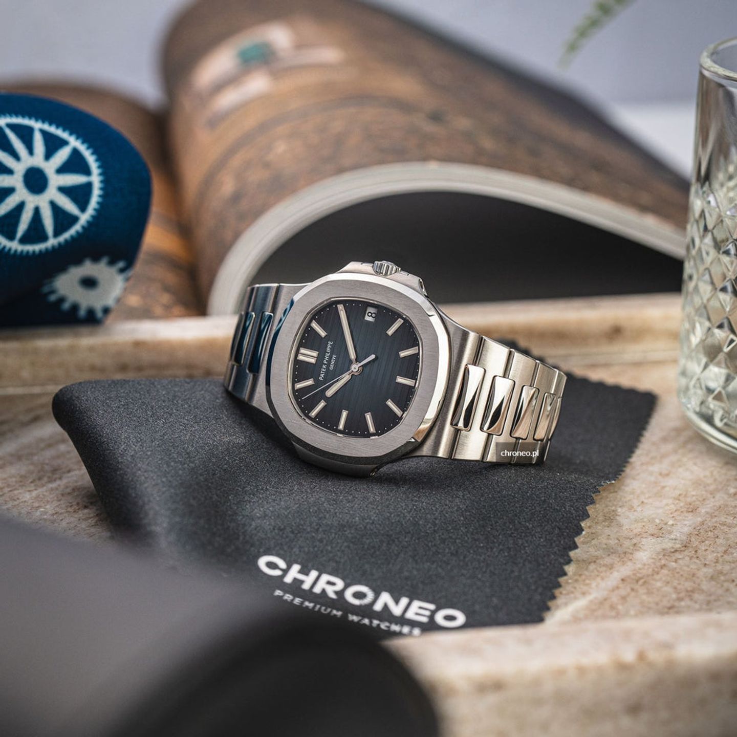 Patek Philippe Nautilus 5711/1A-010 (2011) - Blue dial 40 mm Steel case (5/8)