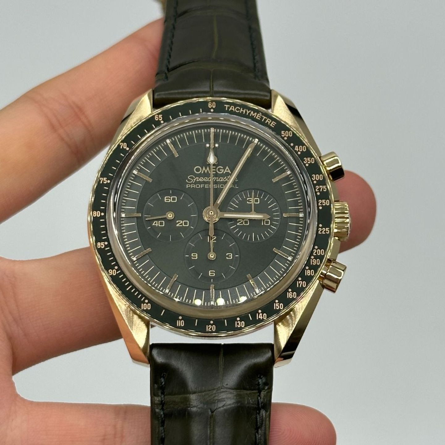 Omega Speedmaster Professional Moonwatch 310.63.42.50.10.001 (2024) - Groen wijzerplaat 42mm Geelgoud (4/6)