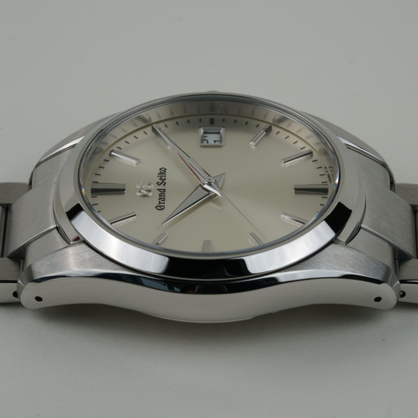 Grand Seiko Heritage Collection SBGX263 (2025) - Silver dial 38 mm Steel case (6/8)