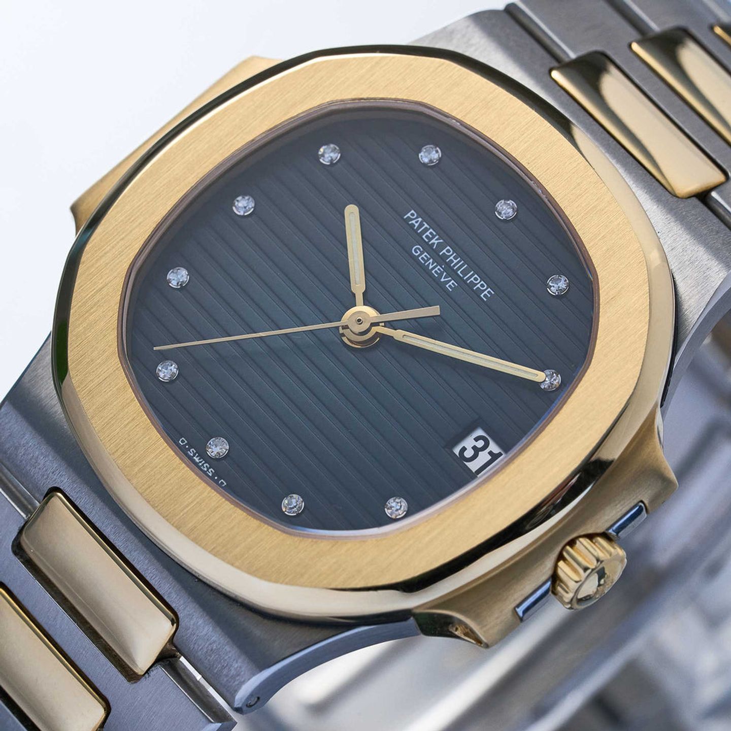 Patek Philippe Nautilus 3800/1 (1985) - Blauw wijzerplaat 39mm Goud/Staal (2/6)