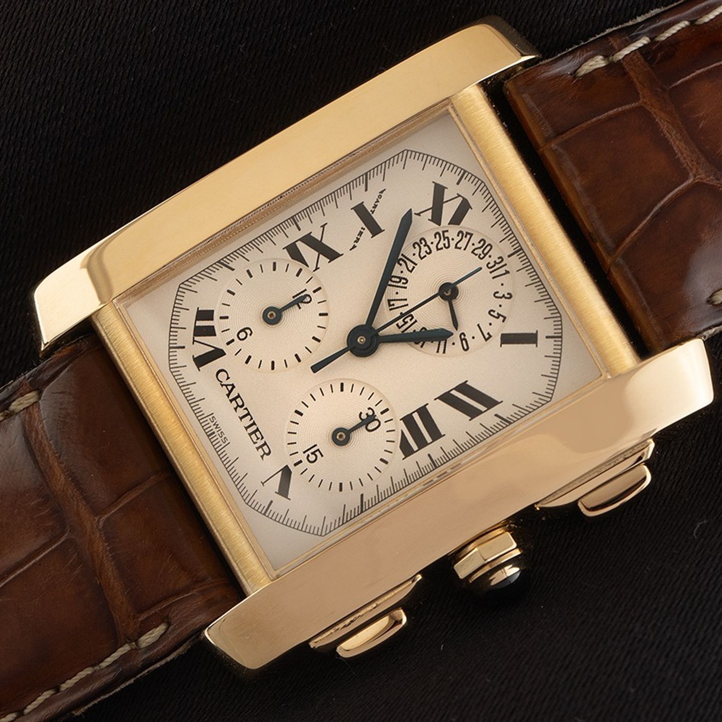 Cartier Tank Française 1830 - (3/8)