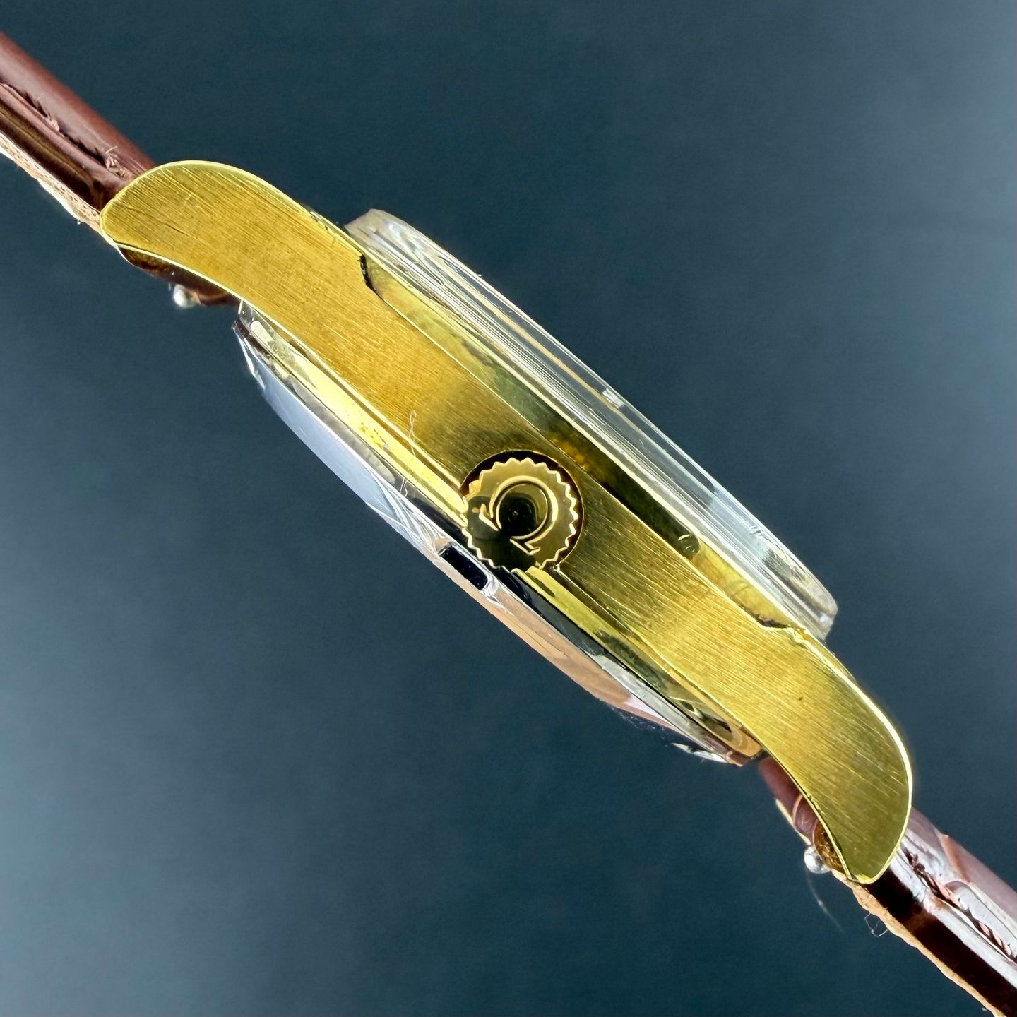 Omega Genève 166.0169 - (5/8)