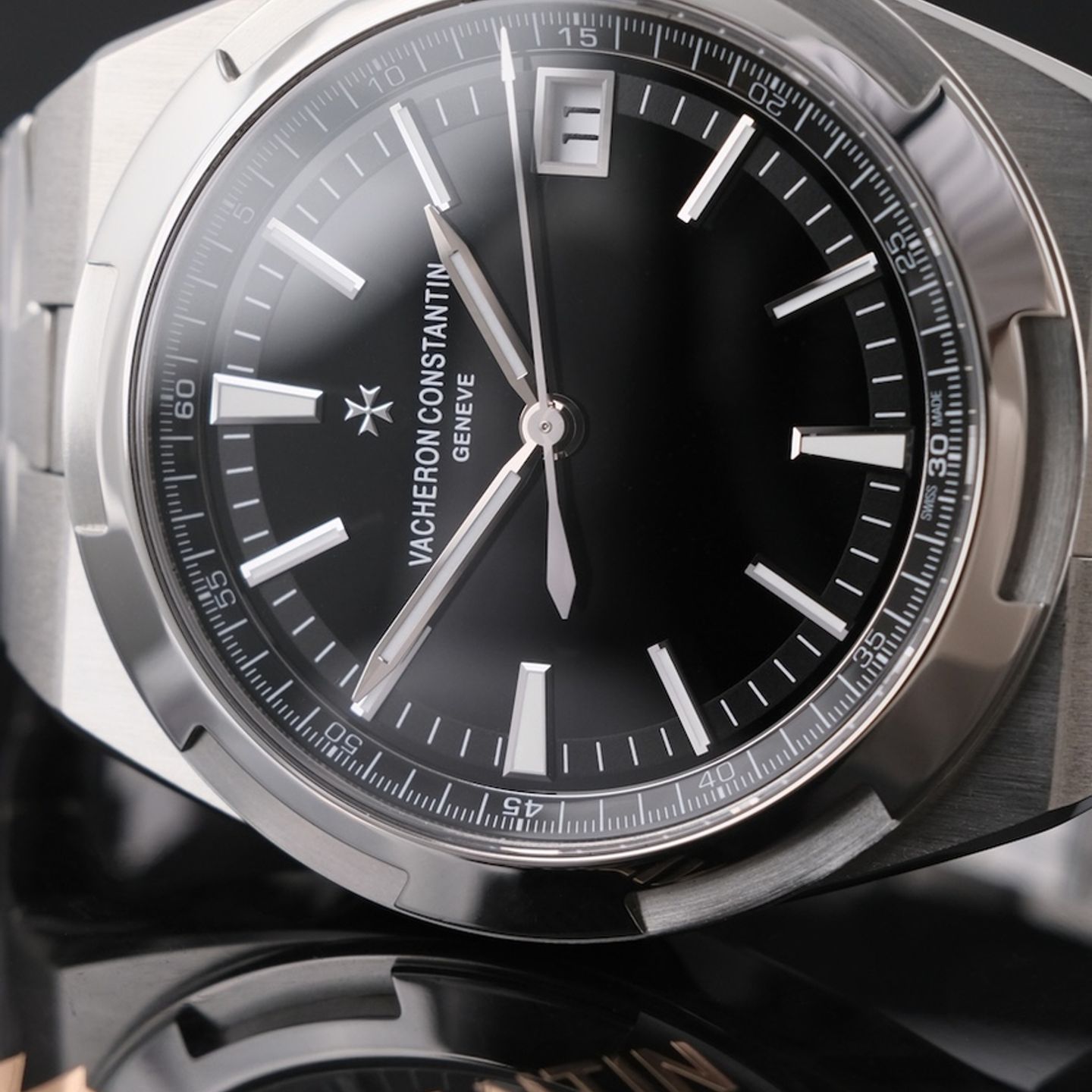 Vacheron Constantin Overseas 4500V/110A-B483 (2021) - Black dial 42 mm Steel case (6/8)