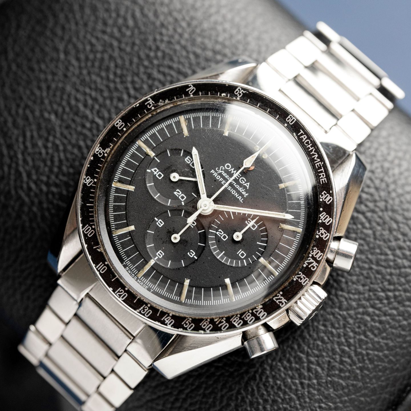 Omega Speedmaster Professional Moonwatch 310.30.42.50.01.001 (1967) - Black dial 42 mm Steel case (2/8)