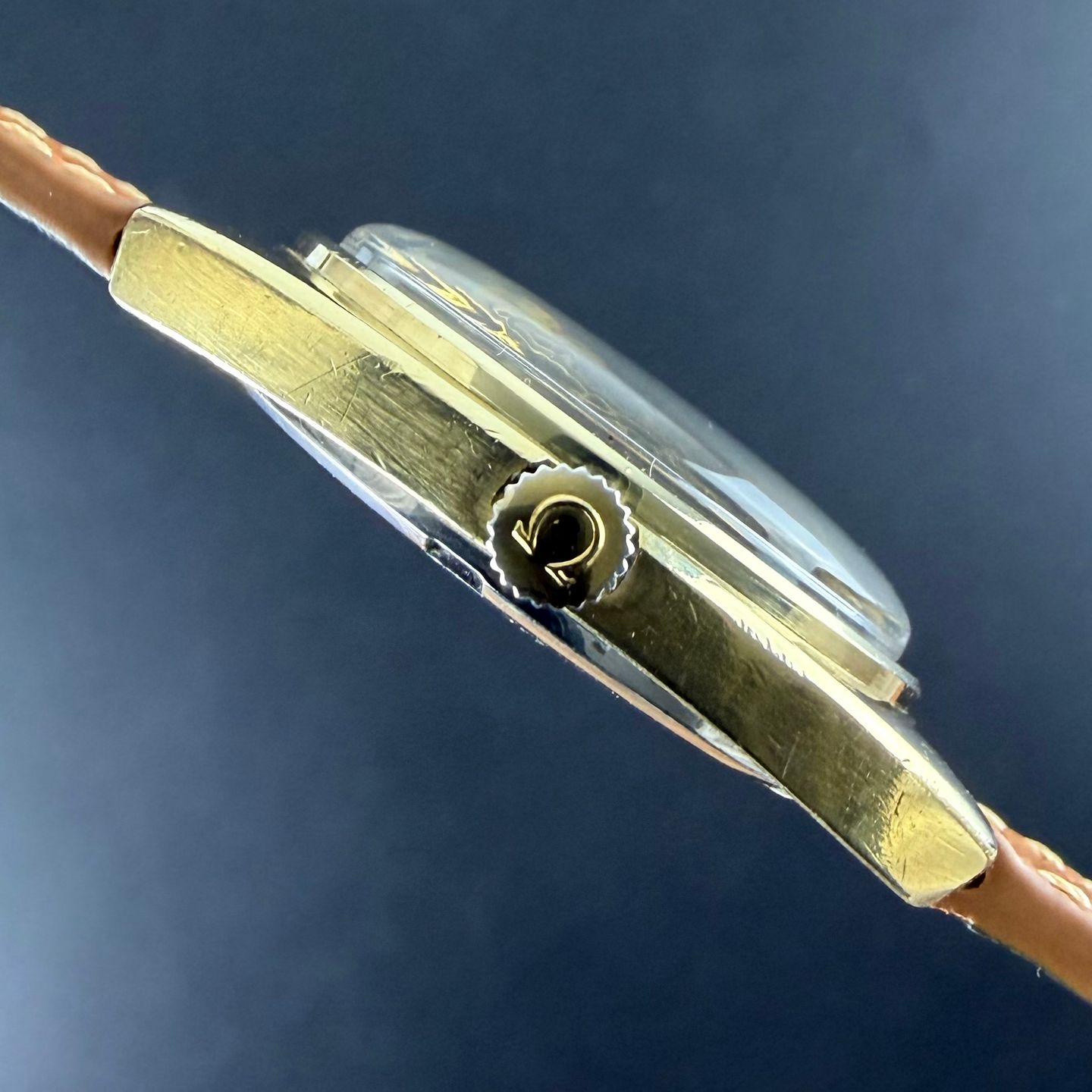 Omega Constellation 168.017 (1971) - Gold dial 35 mm Gold/Steel case (5/8)