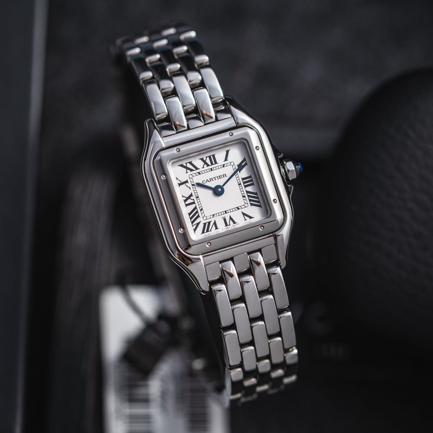 Cartier Panthère WSPN0013 (2025) - Silver dial 23 mm Steel case (4/7)