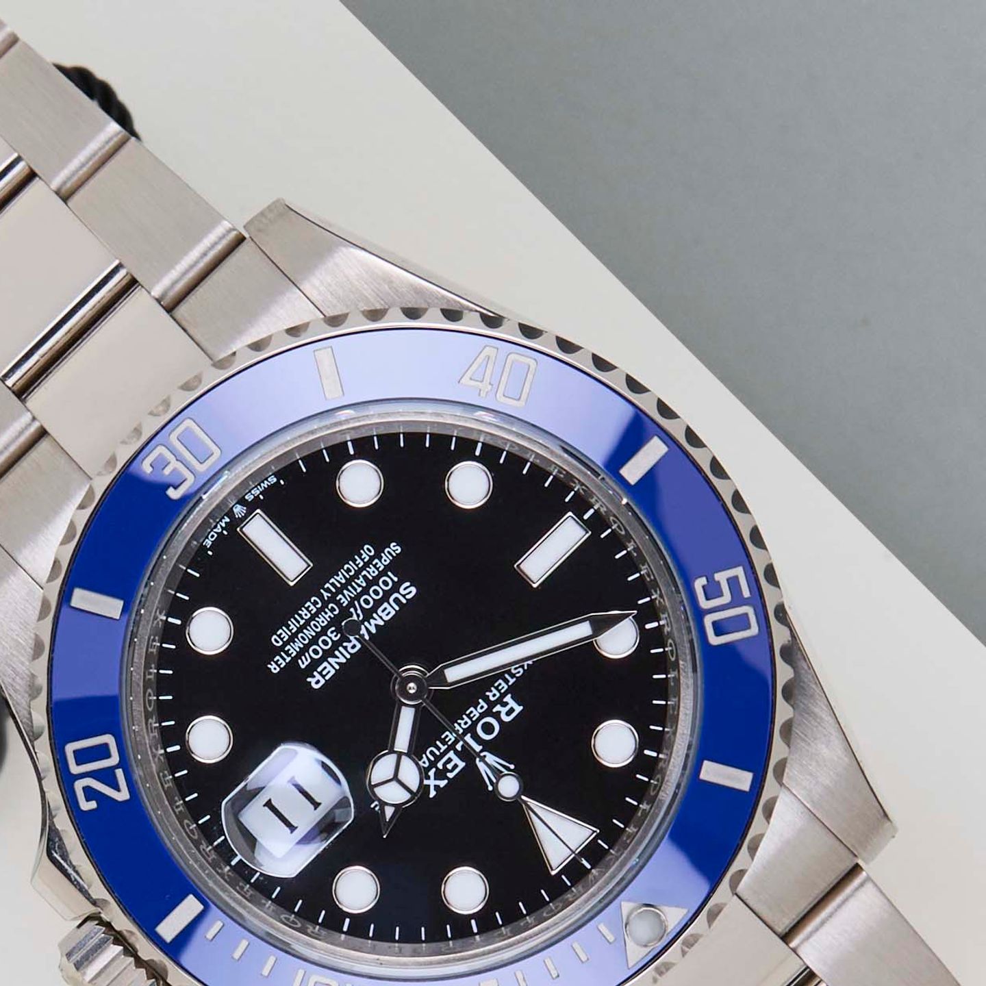 Rolex Submariner Date 126619LB (2024) - Black dial 41 mm White Gold case (4/8)