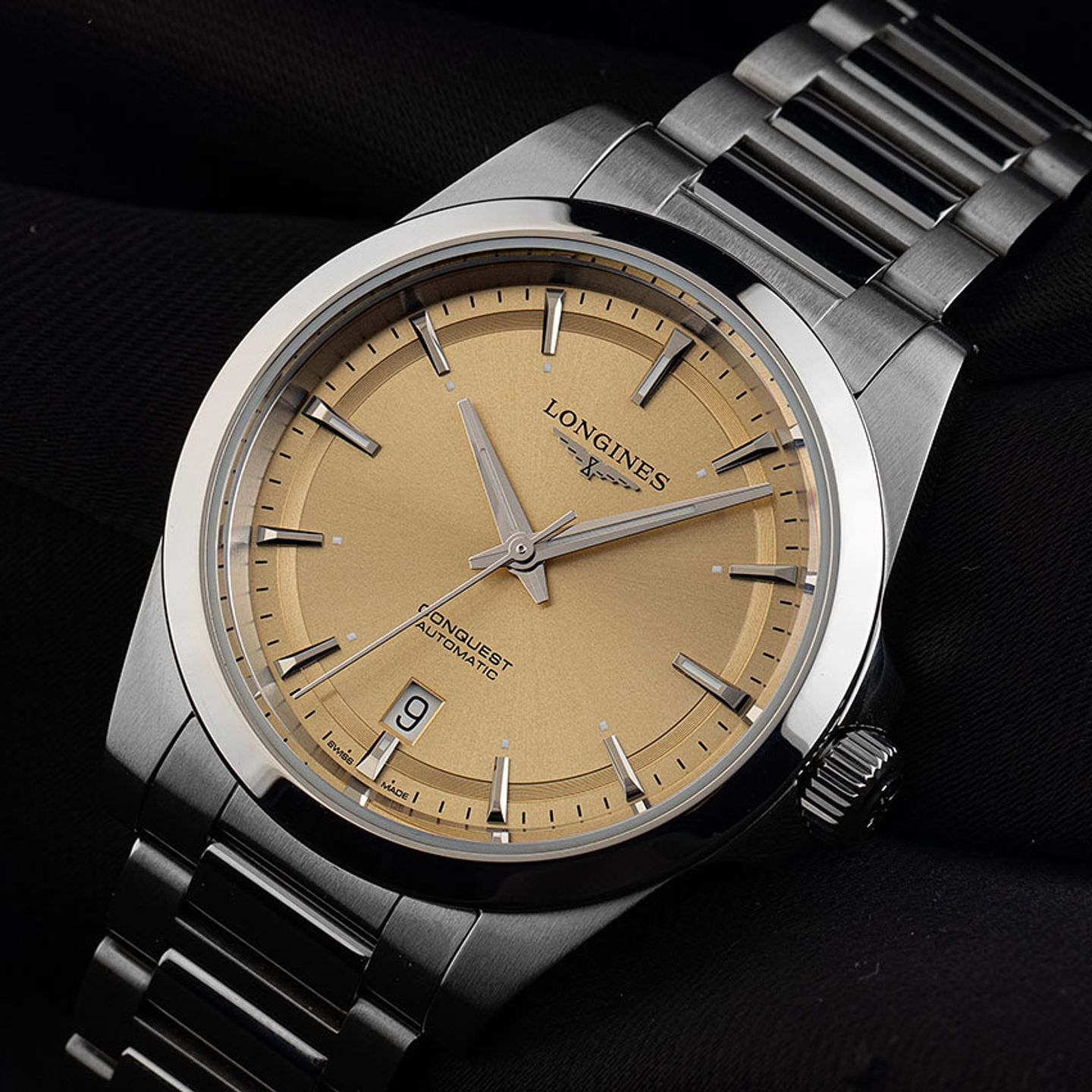 Longines Conquest L3.720.4.62.6 (2025) - Champagne wijzerplaat 38mm Staal (3/7)