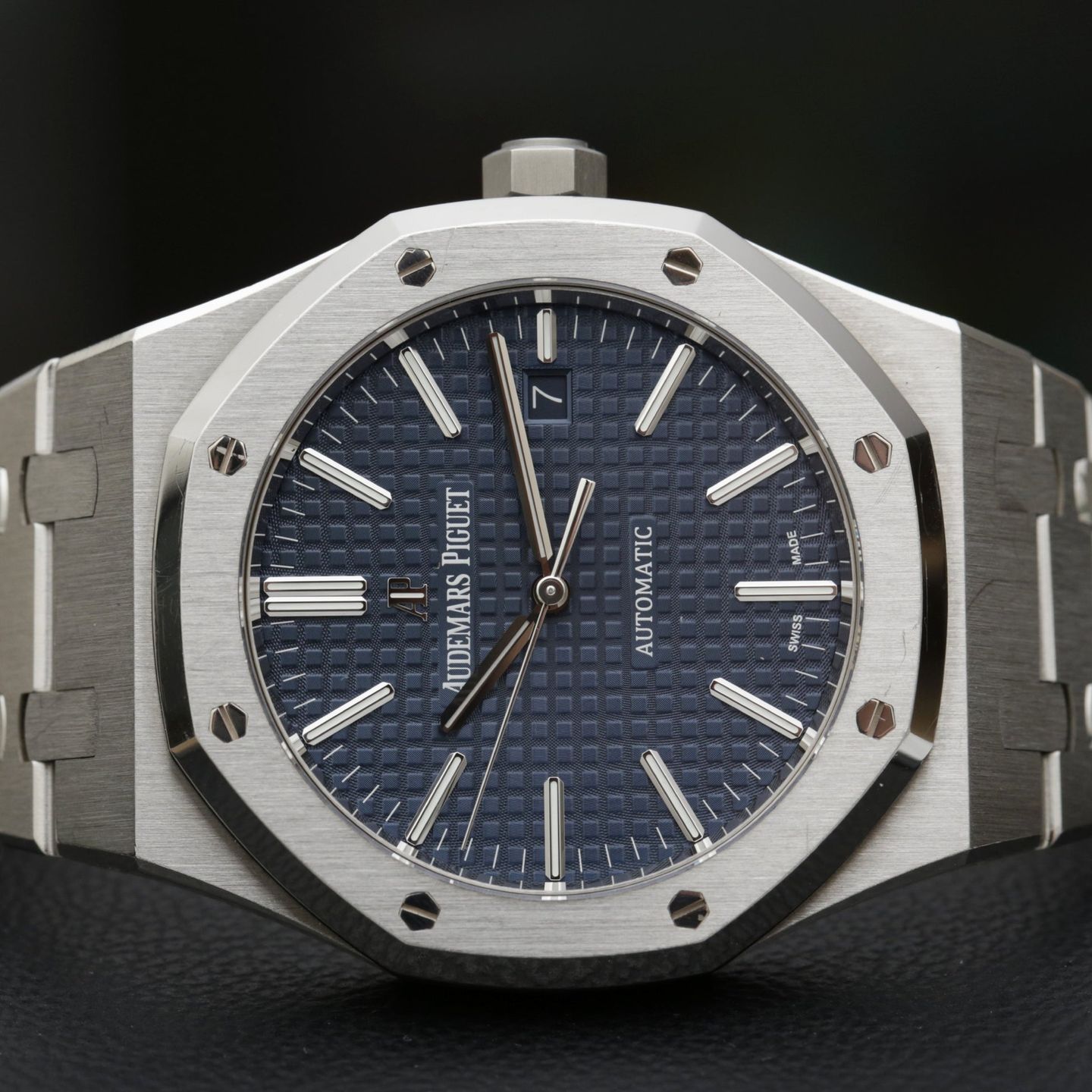 Audemars Piguet Royal Oak Selfwinding 15400ST.OO.1220ST.01 (2018) - Blauw wijzerplaat 41mm Staal (2/7)