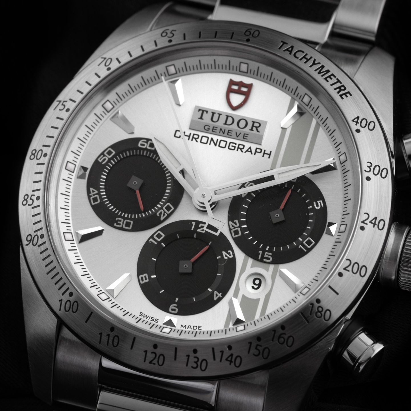 Tudor Fastrider Black Shield 42000CN (2015) - Black dial 42 mm Steel case (3/8)