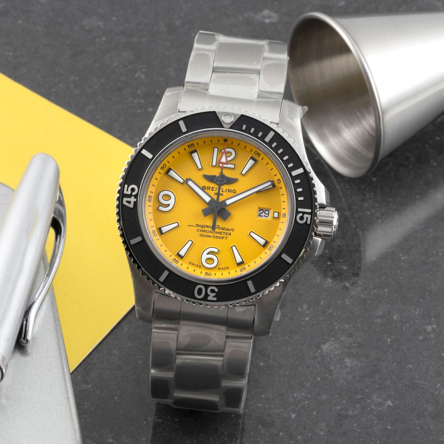 Breitling Superocean 44 A17367021I1A1 (Unknown (random serial)) - Yellow dial 44 mm Steel case (1/8)
