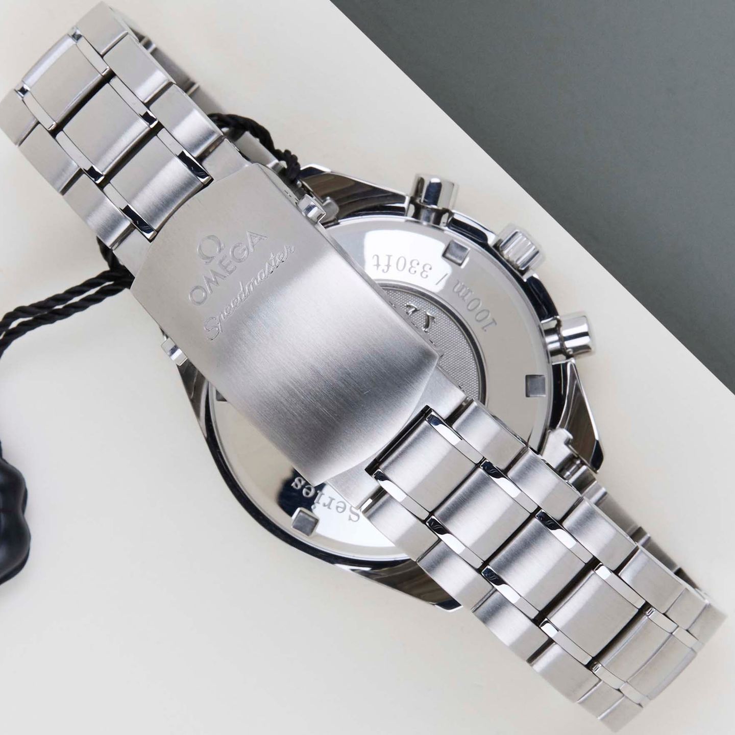 Omega Speedmaster Date 323.30.40.40.01.001 (2012) - Grey dial 40 mm Steel case (6/8)