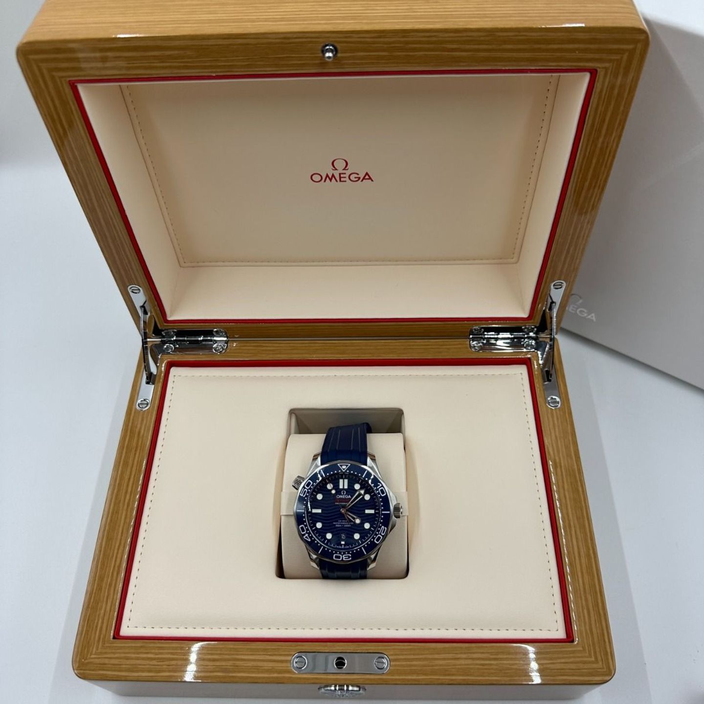 Omega Seamaster Diver 300 M 210.32.42.20.03.001 - (4/8)