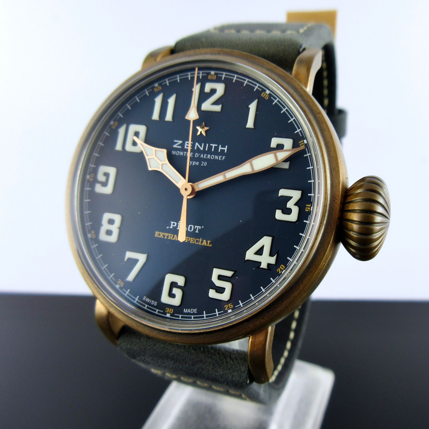Zenith Pilot Type 20 Extra Special 29.1940.679/57.C808 (2025) - Zwart wijzerplaat 40mm Brons (2/8)