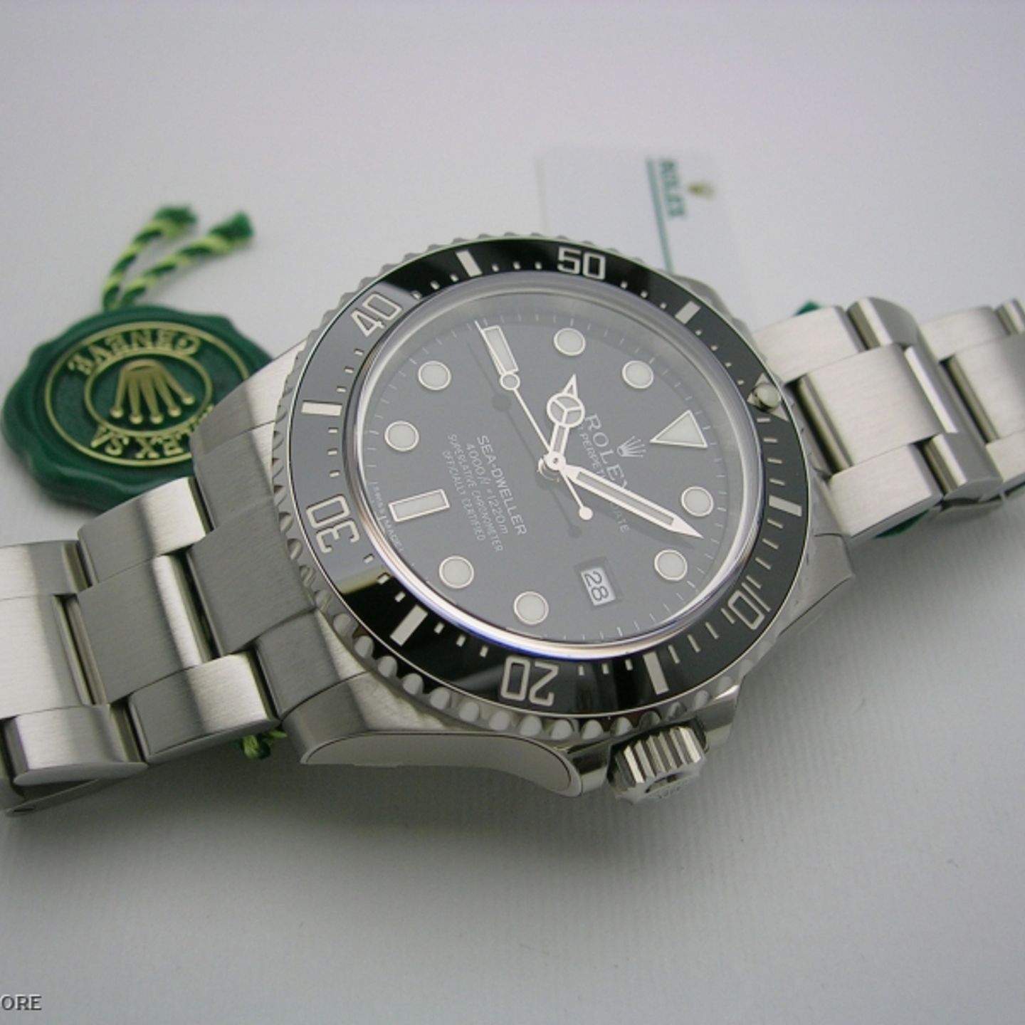 Rolex Sea-Dweller 4000 116600 (2017) - Black dial 40 mm Steel case (2/4)