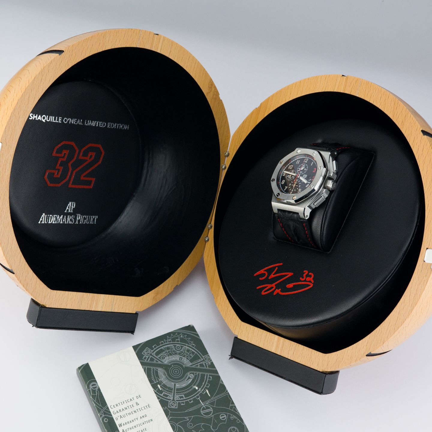 Audemars Piguet Royal Oak Offshore Chronograph 26133ST.OO.A101CR.01 - (2/8)