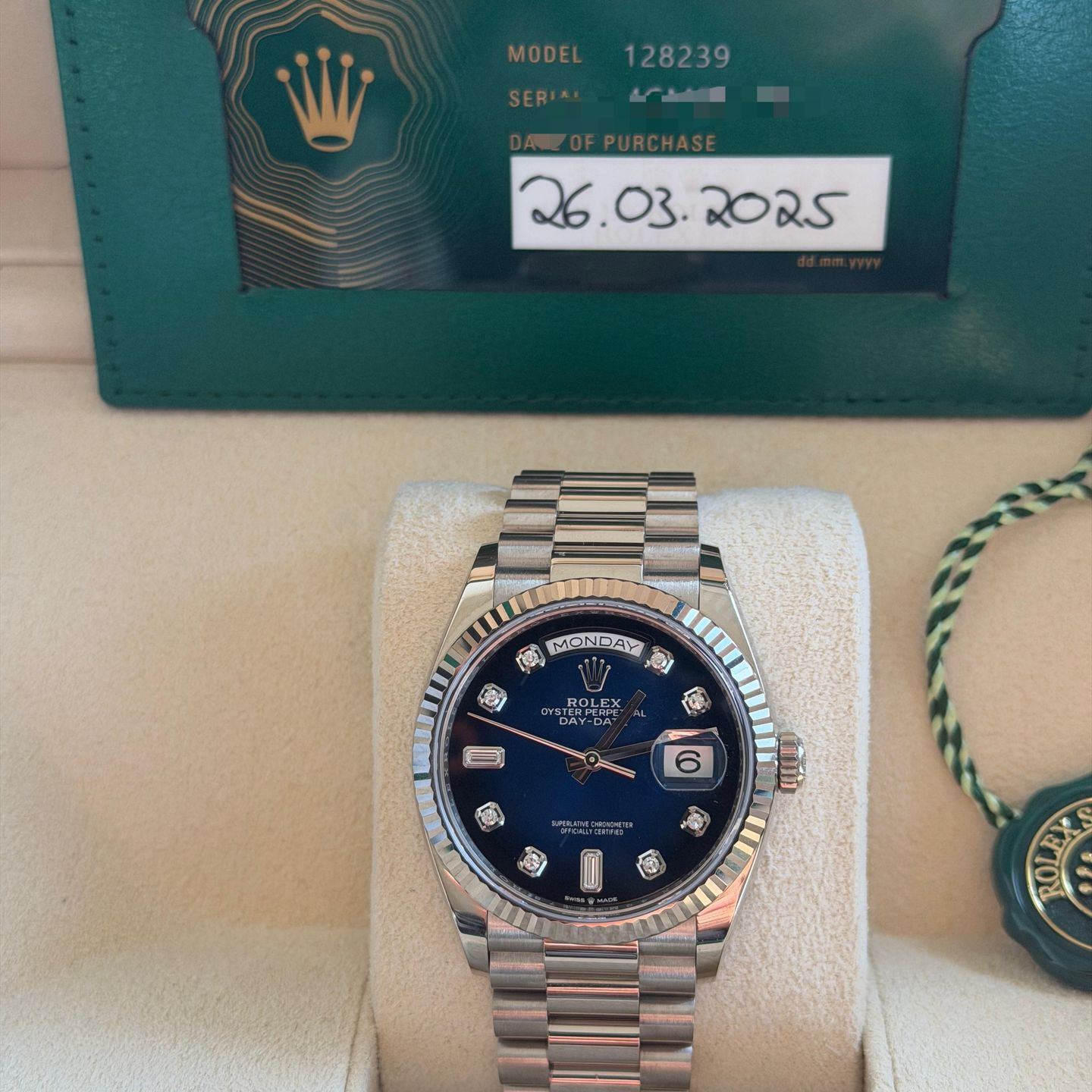 Rolex Day-Date 36 128239 (2025) - Blue dial 36 mm White Gold case (4/6)