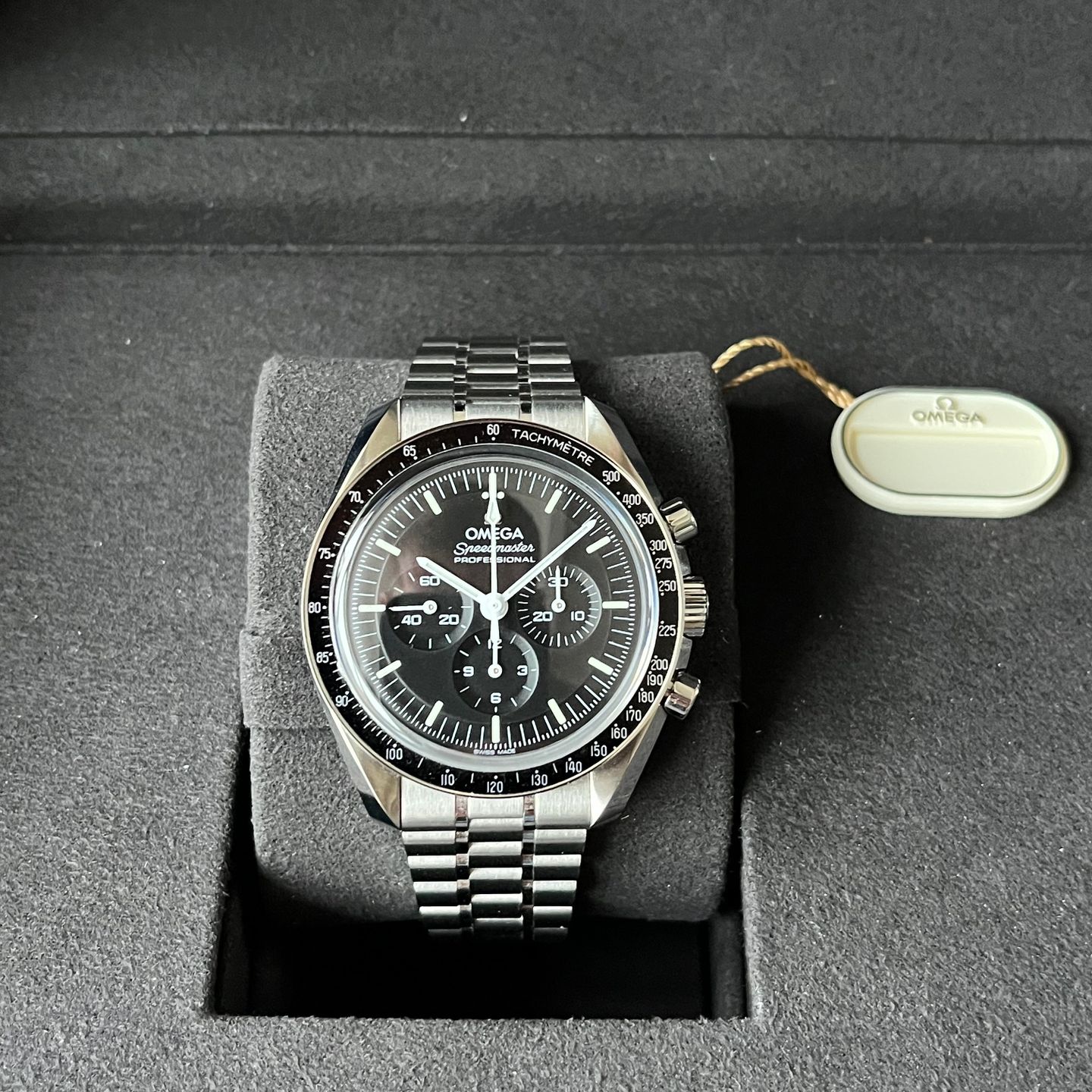 Omega Speedmaster Professional Moonwatch 310.30.42.50.01.002 (2025) - Zwart wijzerplaat 42mm Staal (2/8)